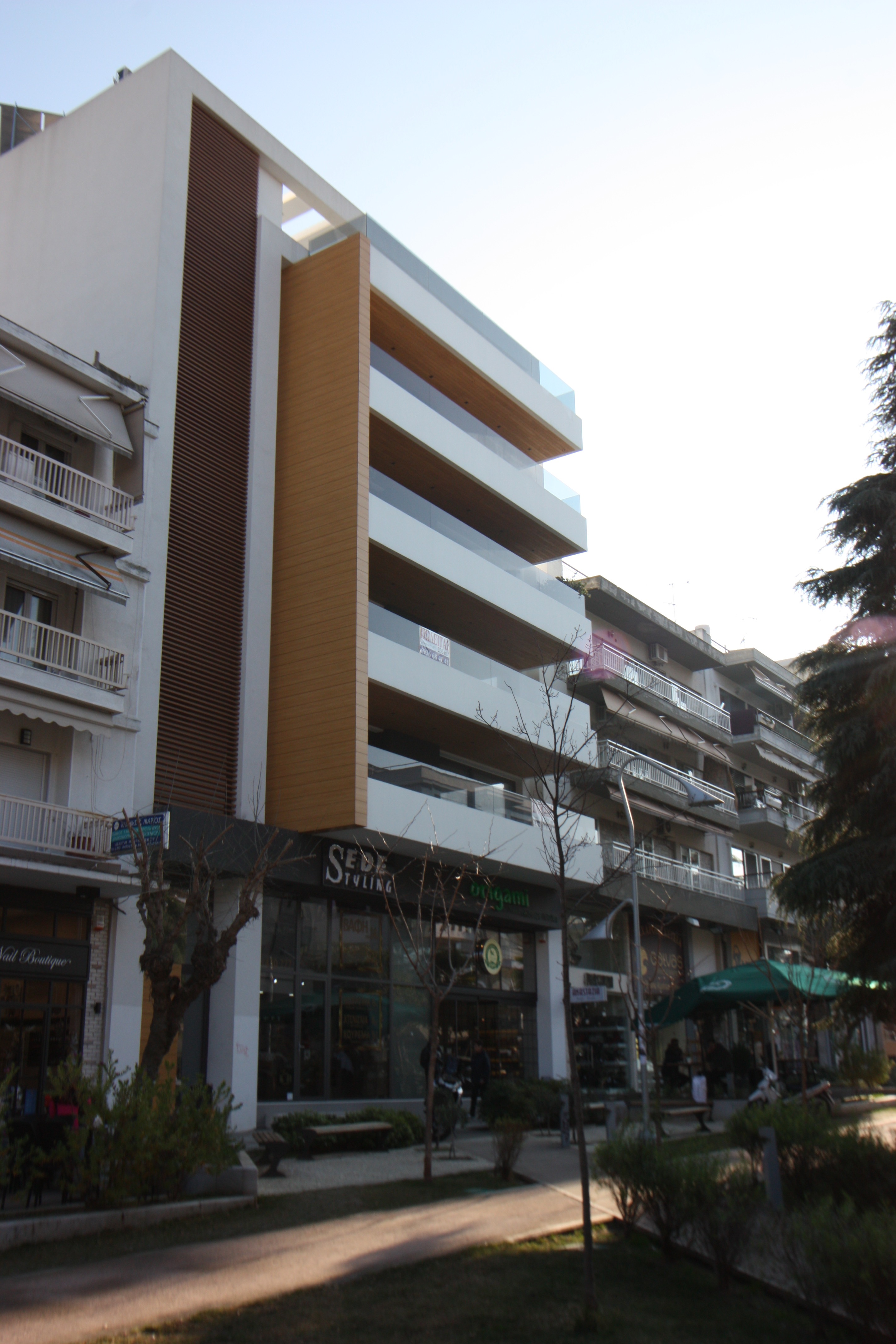 Retail and Apartment Building in Metamorphoseos Str, Kalamaria