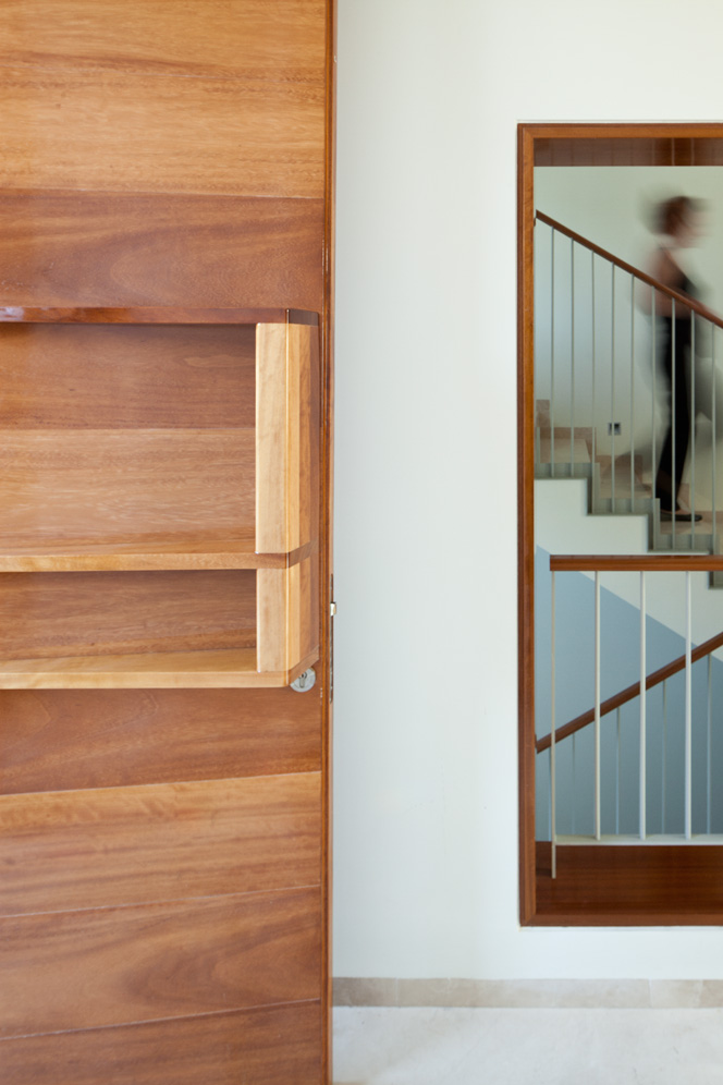 White Frame House by Amitzi Architects Architizer