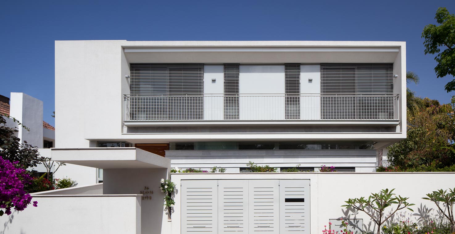 White Frame House by Amitzi Architects Architizer