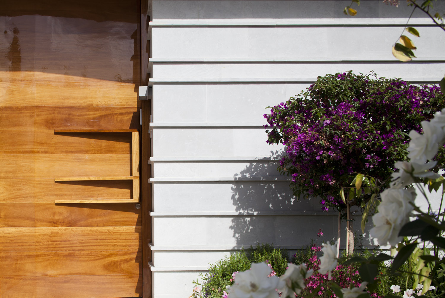 White Frame House by Amitzi Architects Architizer