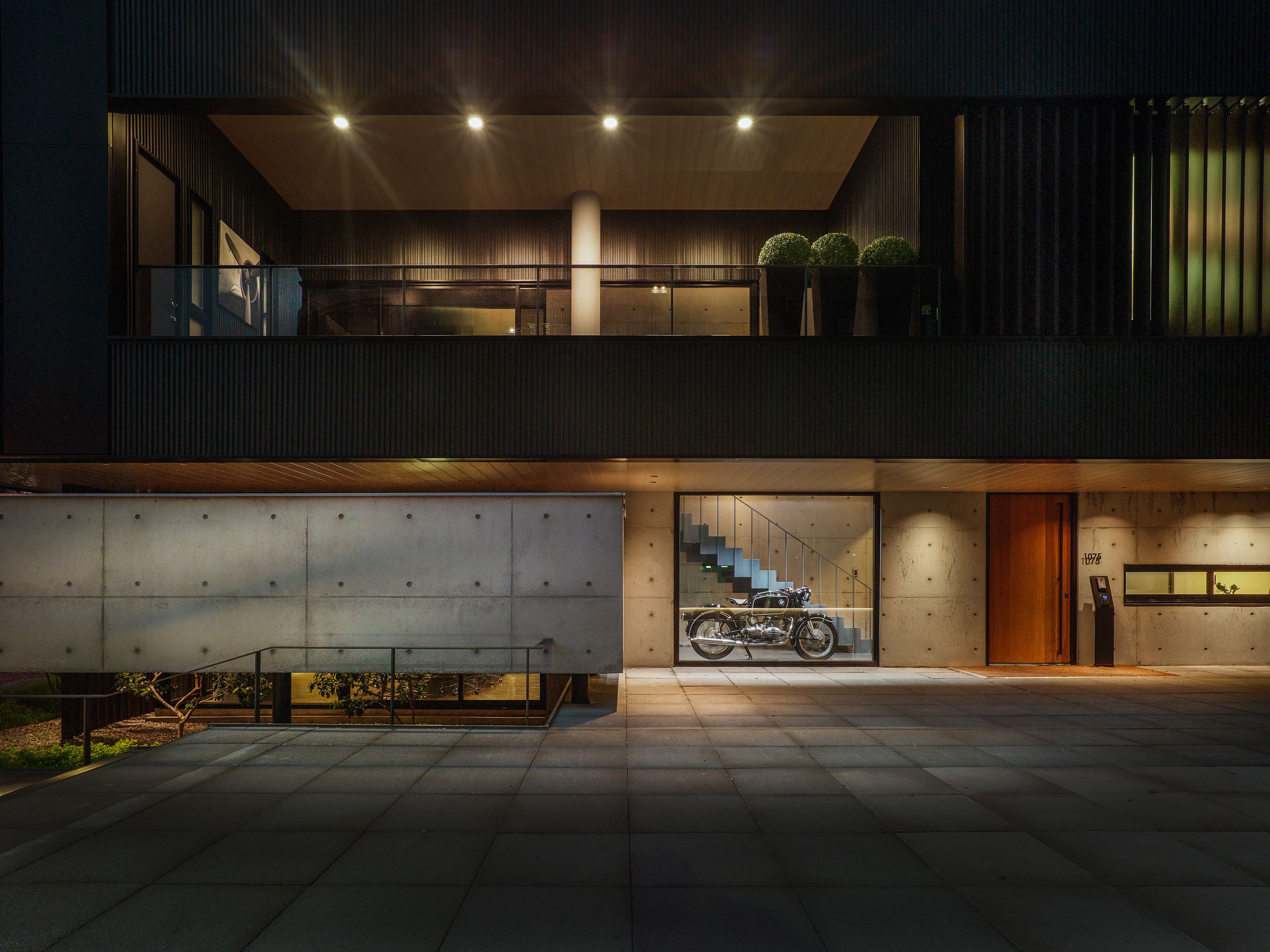 KCI. Group Headquarters Offices by Chain10 Architecture & Interior ...