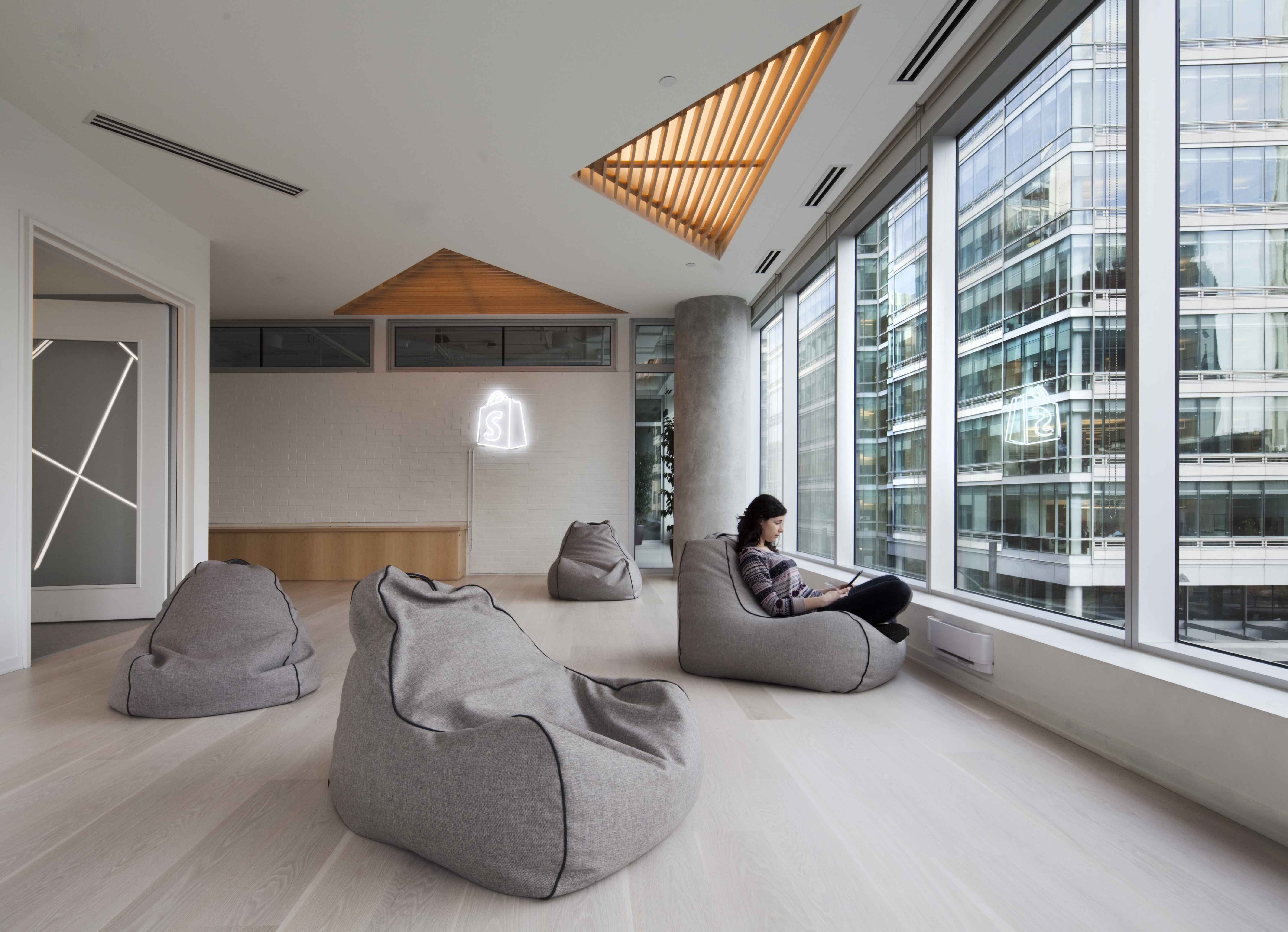 Shopify Montreal by Linebox Studio Inc. - Architizer