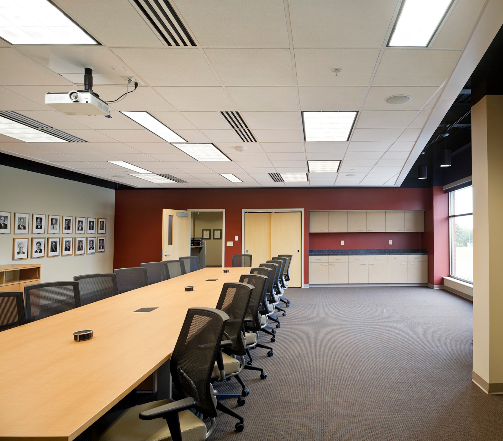 American Red Cross Cincinnati Chapter Headquarters by emersion DESIGN