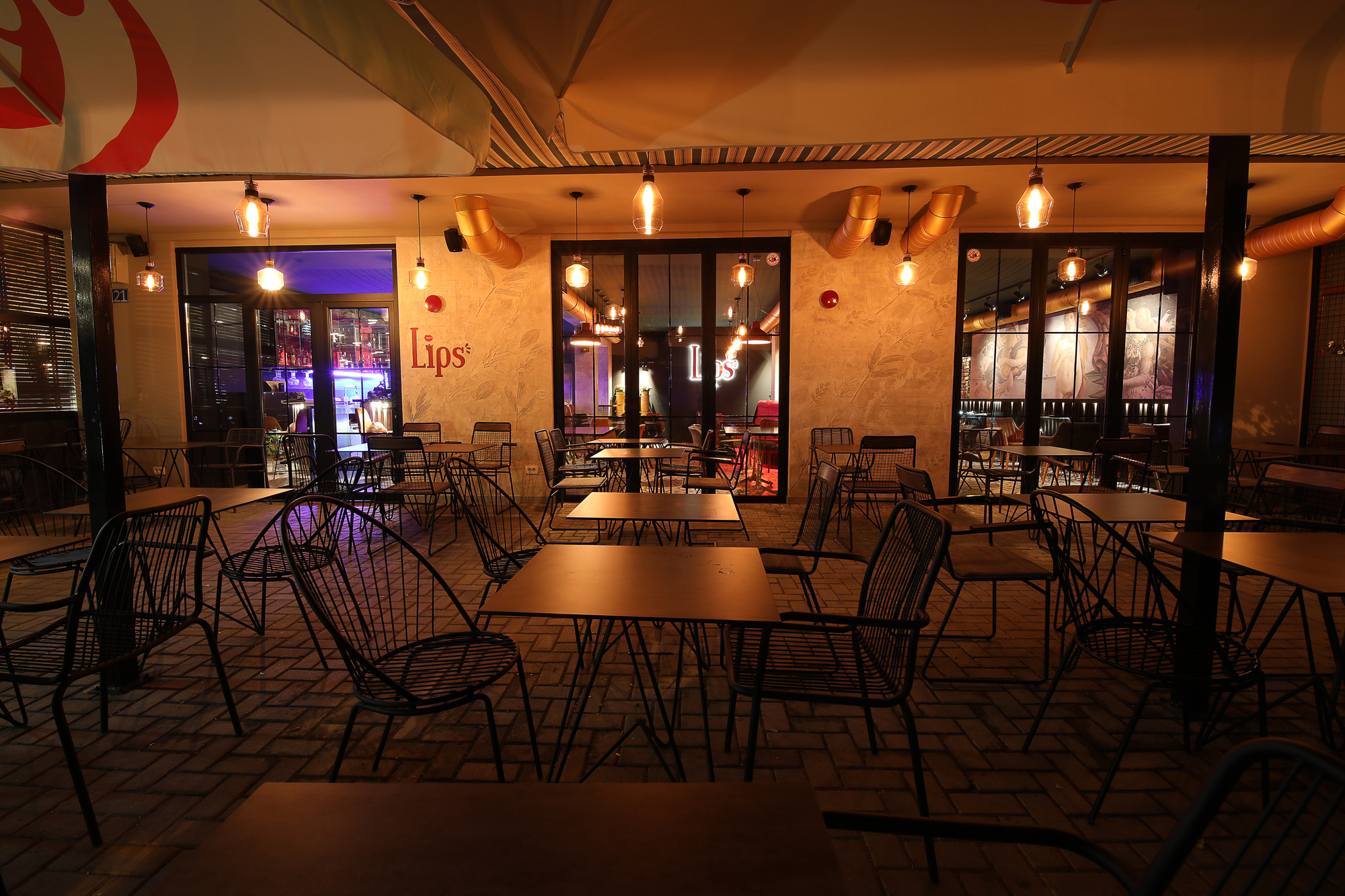 Lips Caffè by studio ARTEC Architizer