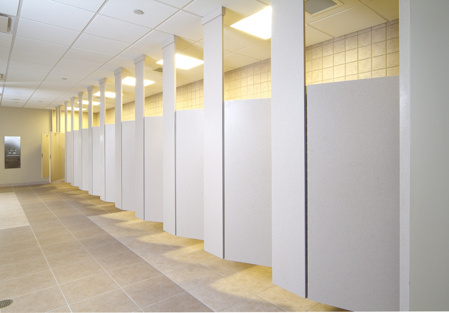 Solid-Surface Corian Partitions: Everything You Need to Know