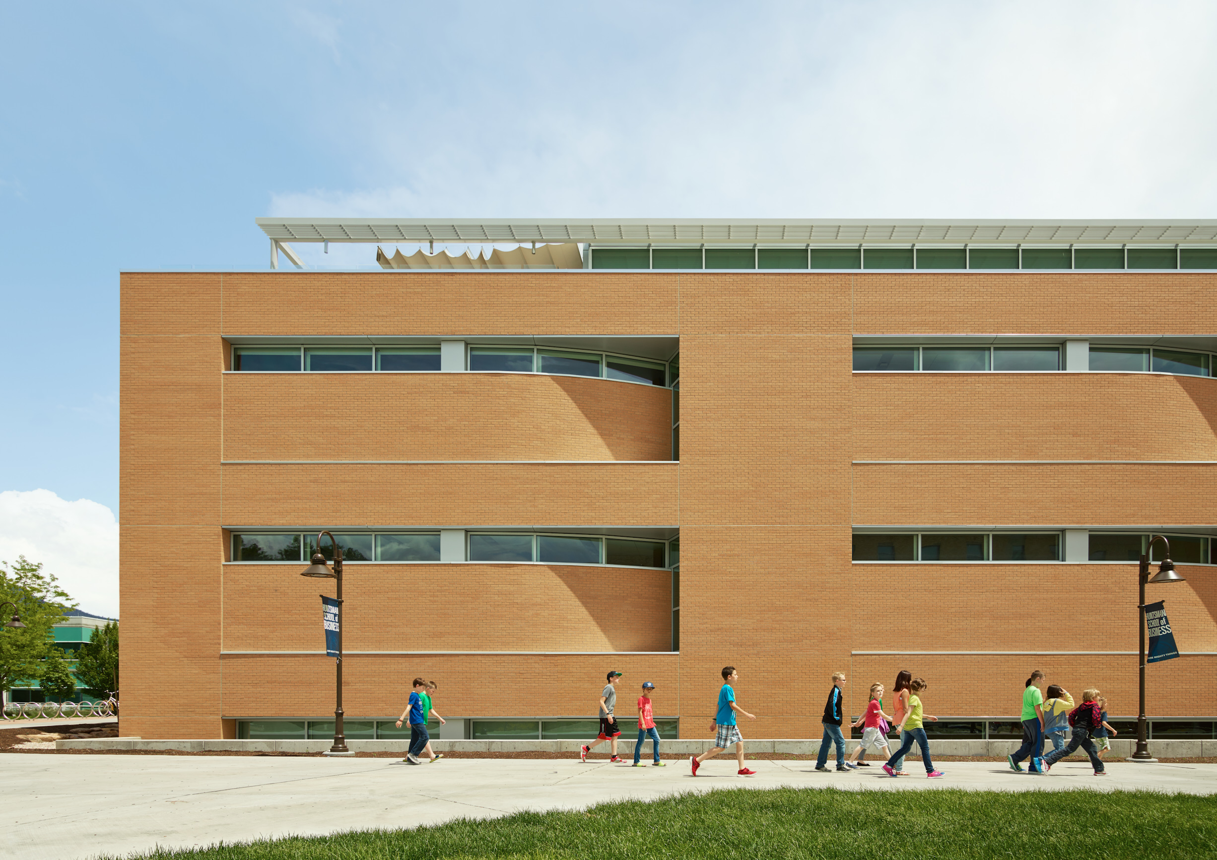 Jon M. Huntsman Hall - Huntsman School Of Business By LMN Architects ...