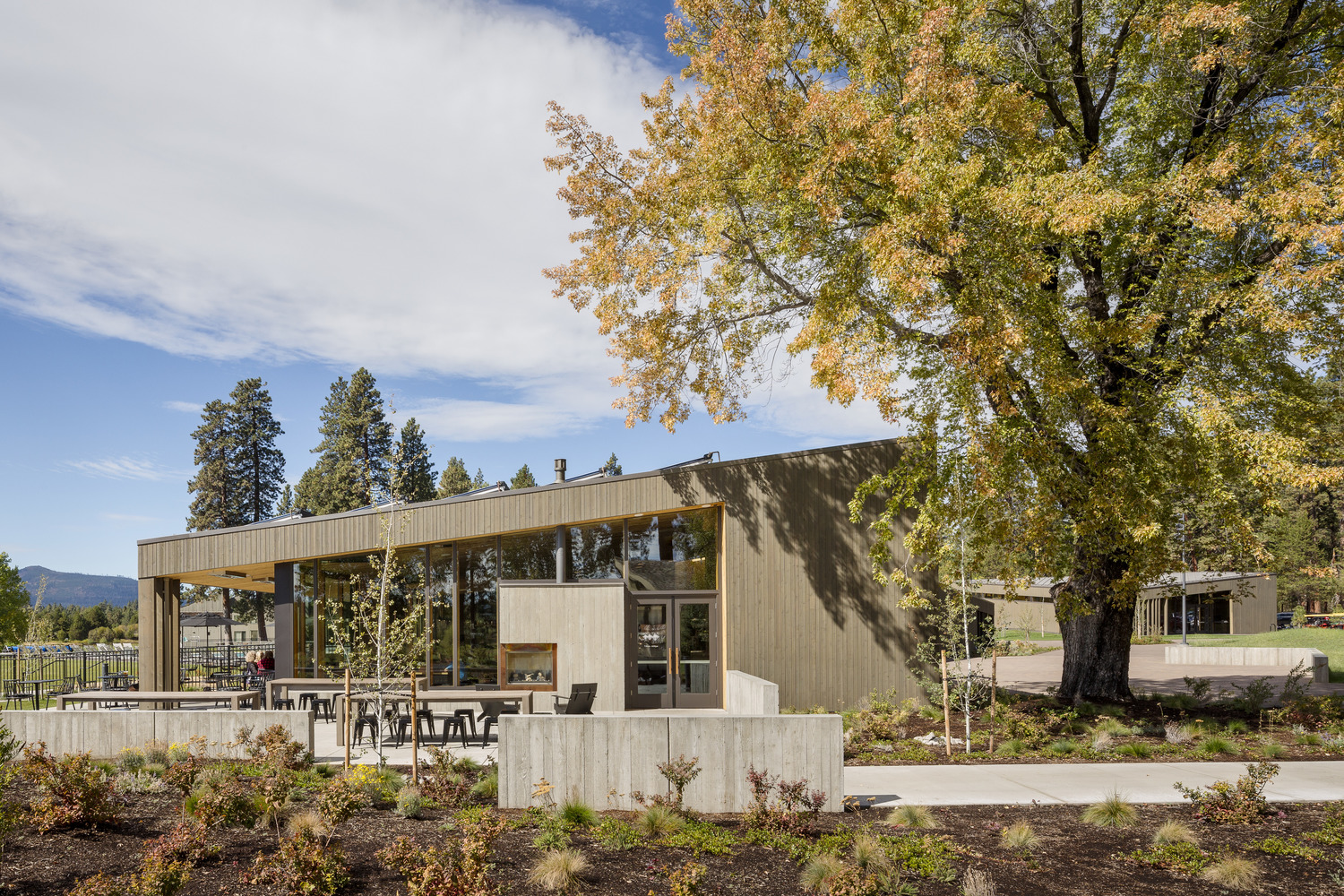 Idea 2252557 Lakeside at Black Butte Ranch by Hacker in United States