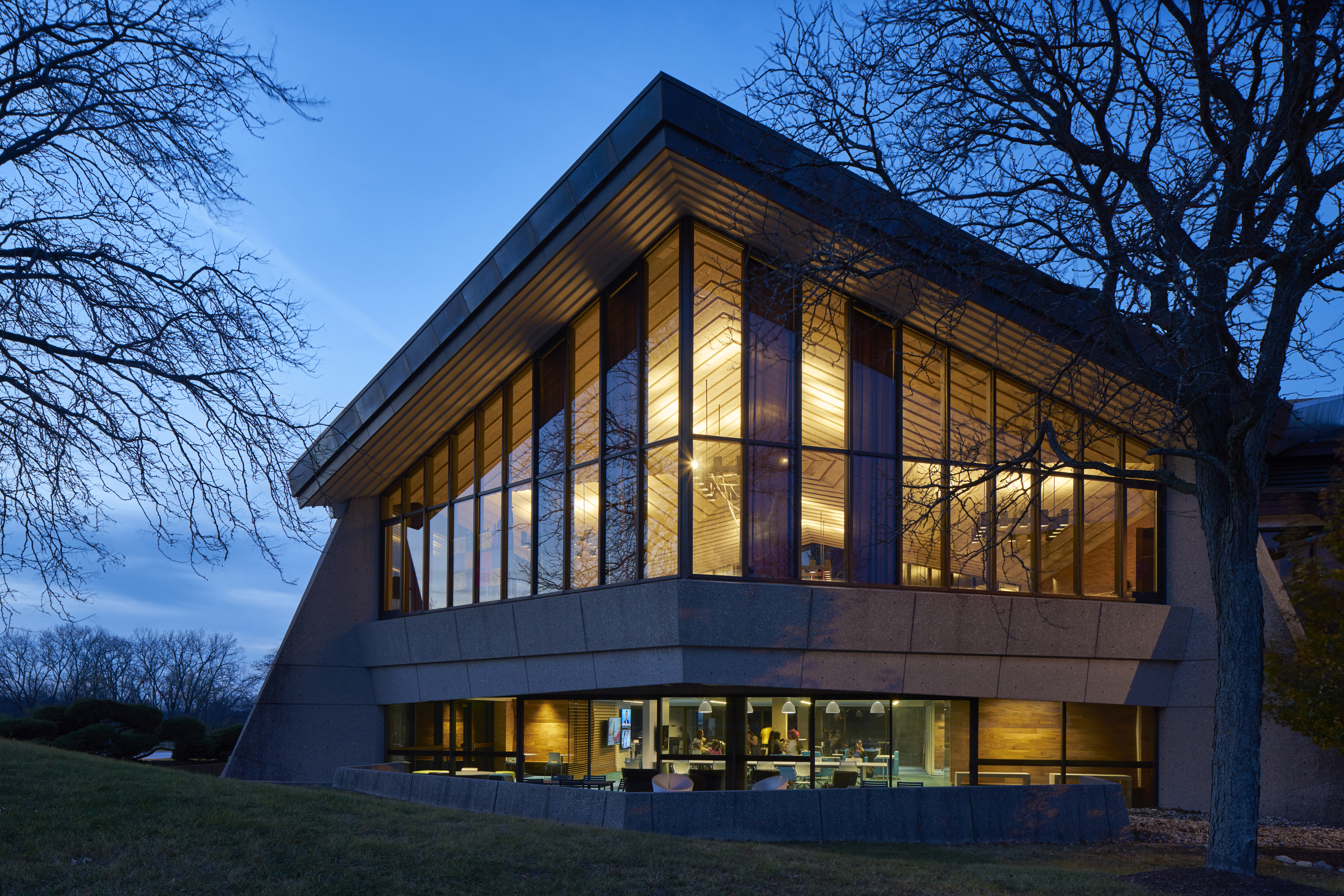 Rockford University Burpee Center by The Collaborative Architizer