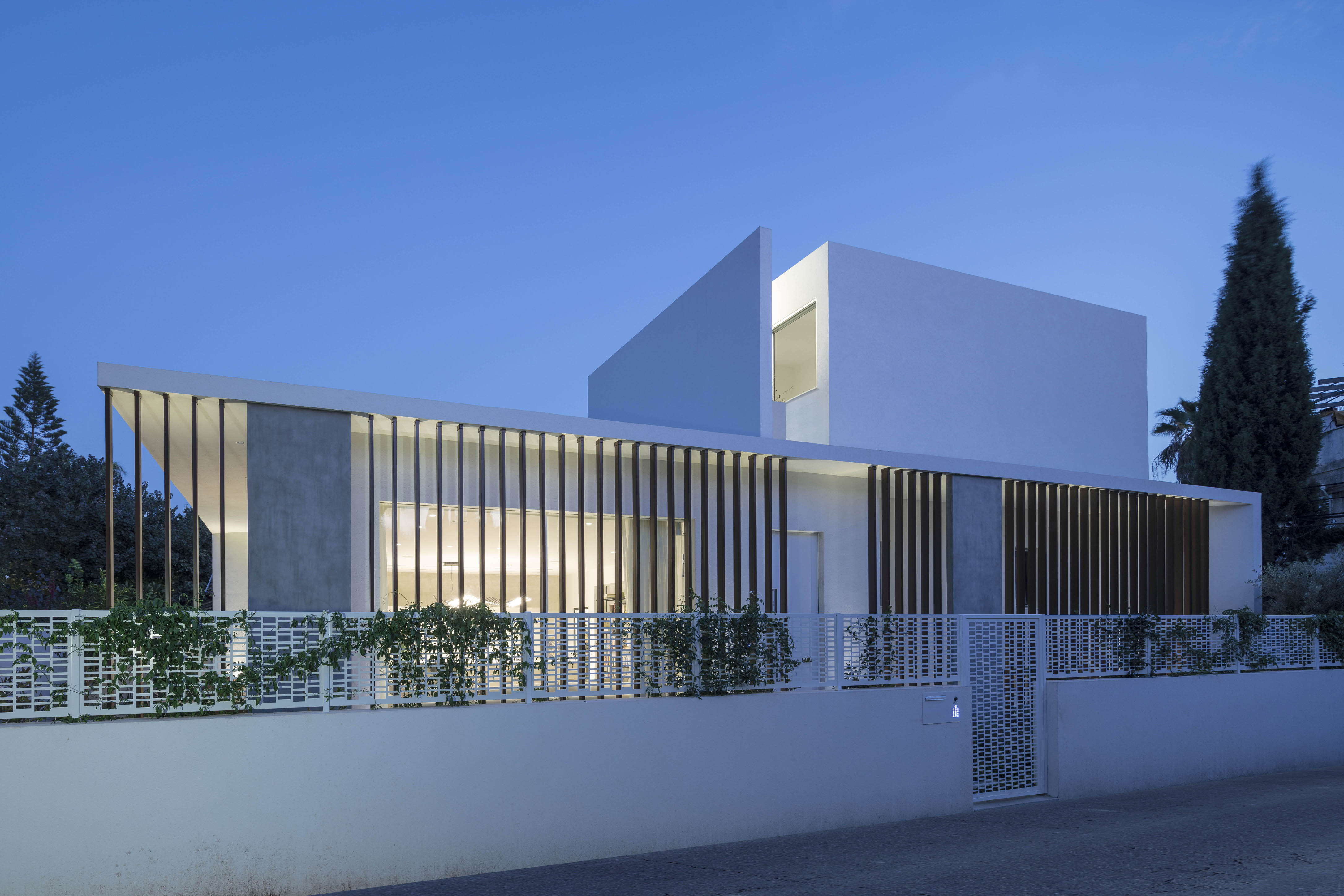 The pavilion house by Tal Goldsmith Fish Design Studio Architizer