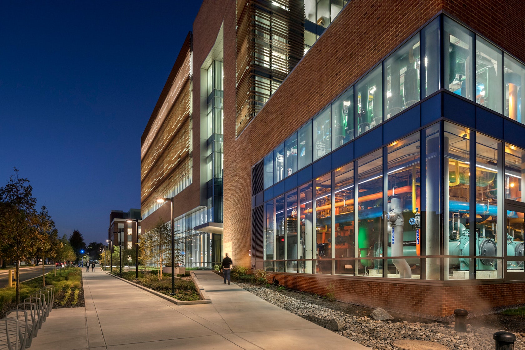 A New Space for Networking: The Juniper Networks Laboratory  A. James  Clark School of Engineering, University of Maryland