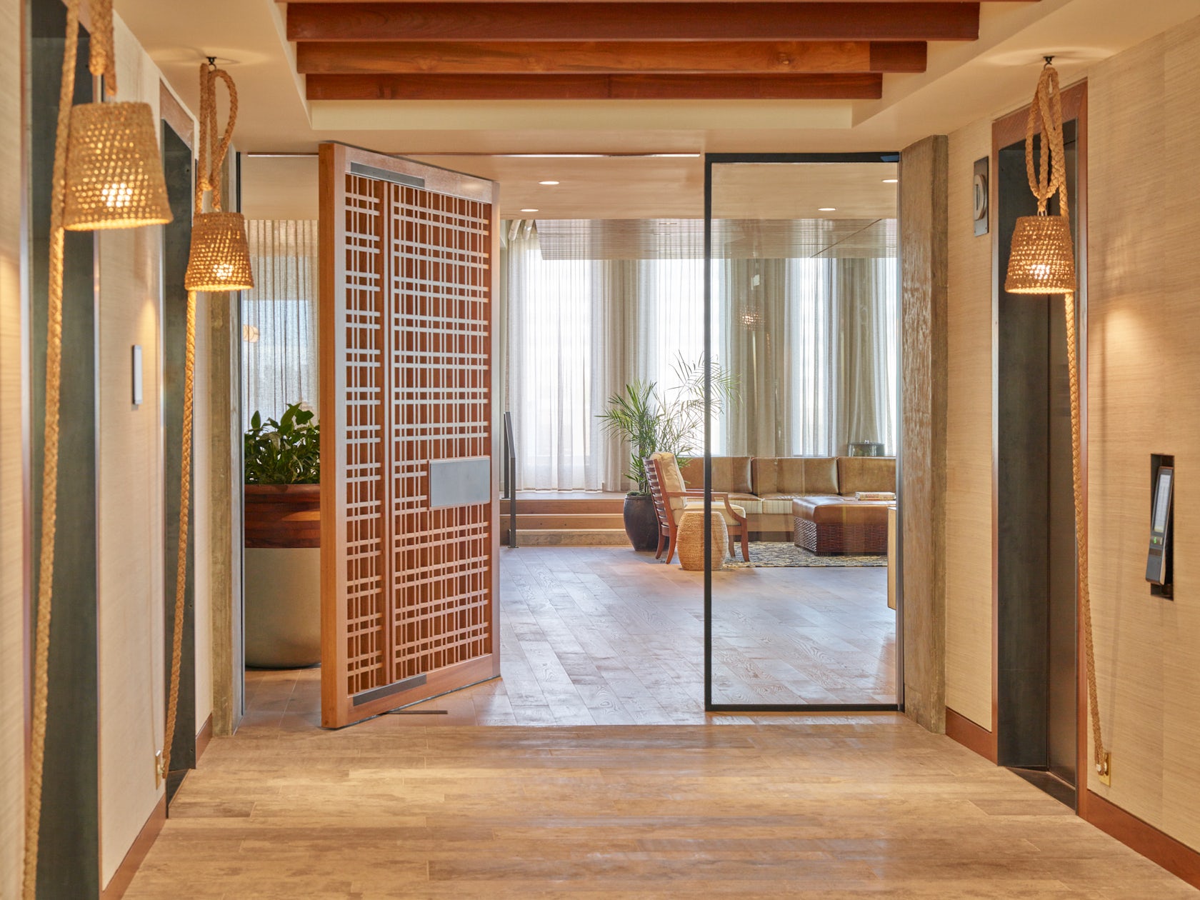 Tommy bahama corporate sales office