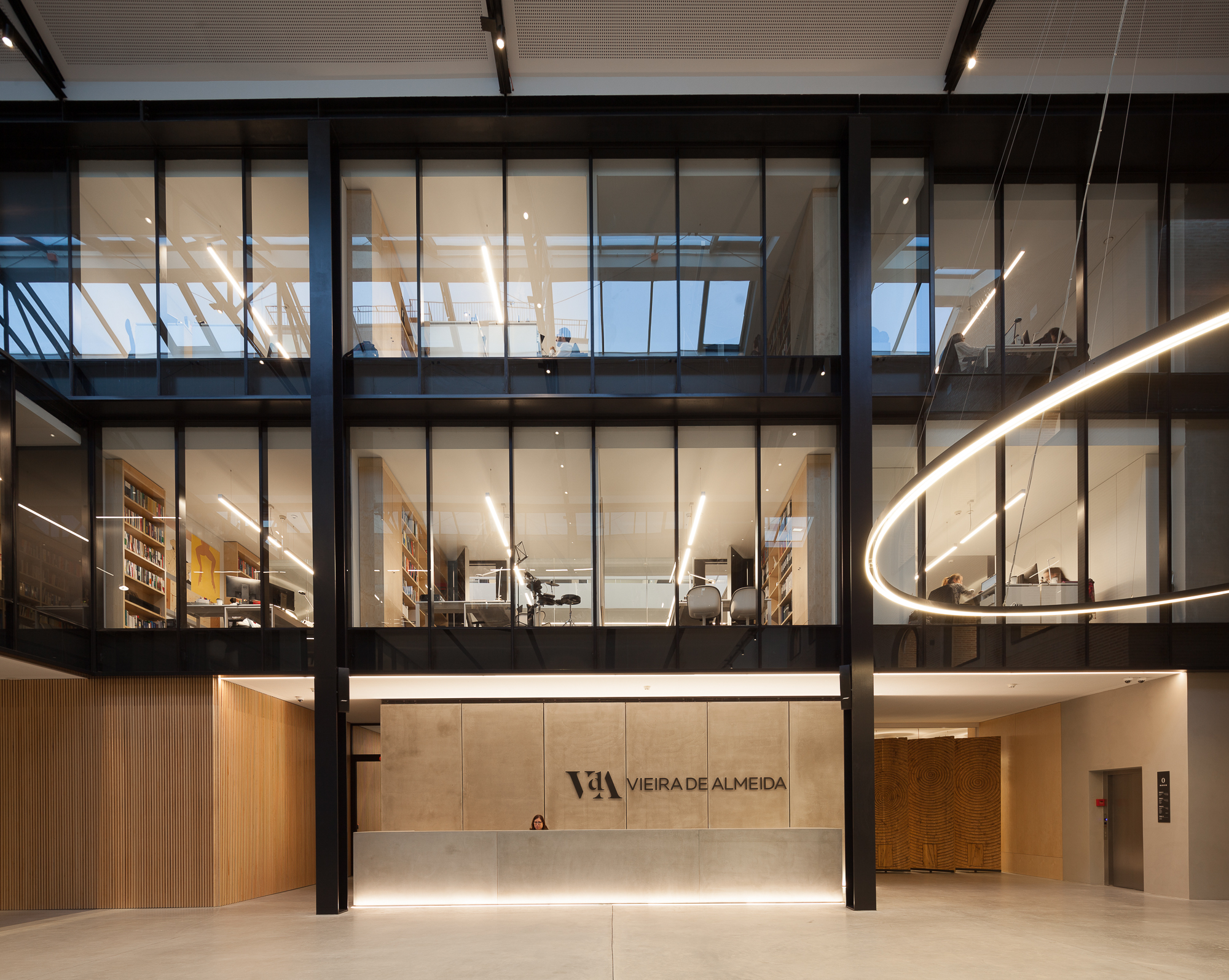 VdA - Vieira de Almeida Building and Interiors by PMC Arquitectos ...