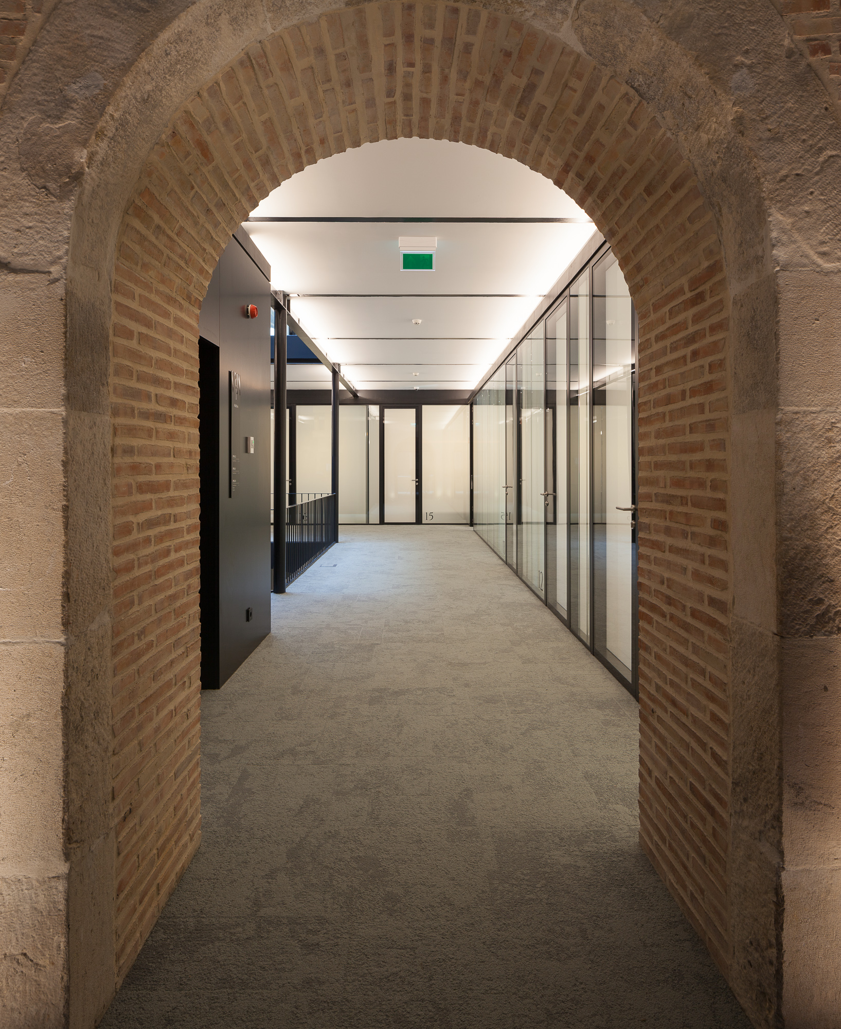 VdA - Vieira de Almeida Building and Interiors by PMC Arquitectos ...