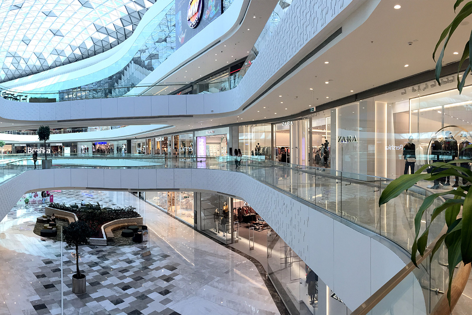 Under Armour In Turkiye Deki Magaza Sayisi 19 A Istanbul Icindeki Magaza Sayisi 12 Ye Ulasti