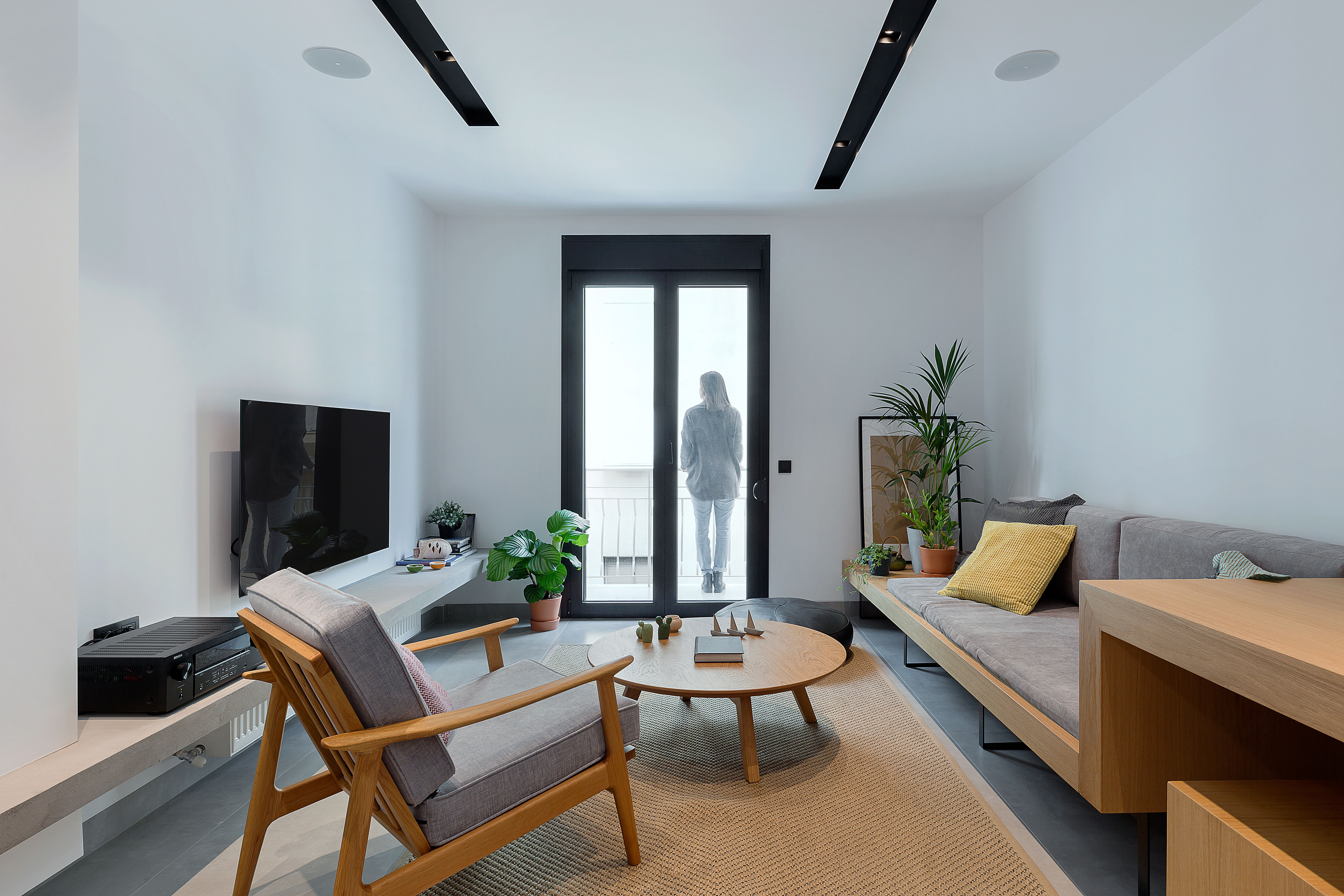 Renovation of a small Apartment in Athens by DSArchitecture & Design ...