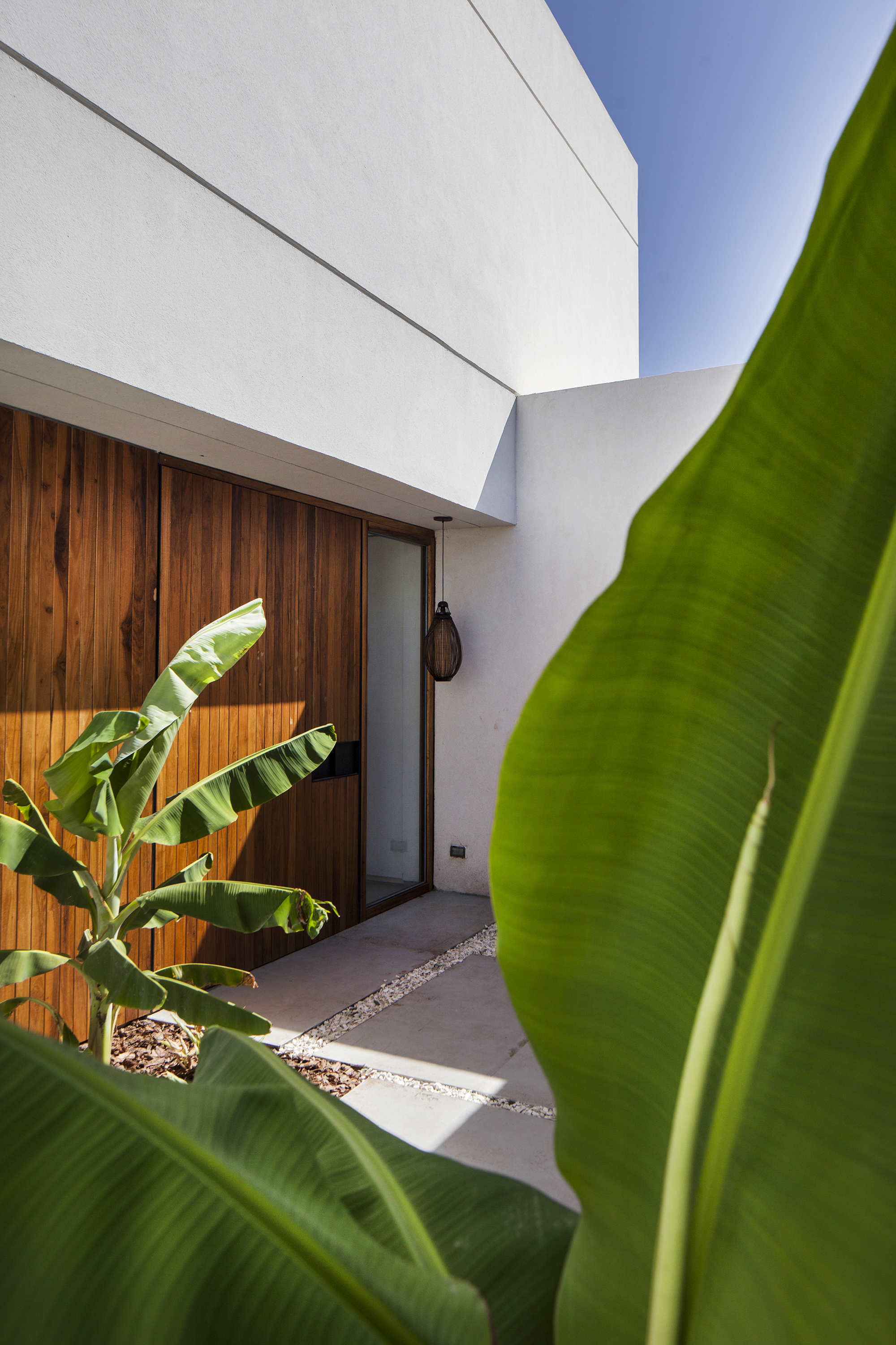 Graffiti House by Estudio PK Ignacio Pessagno & Lilian Kandus