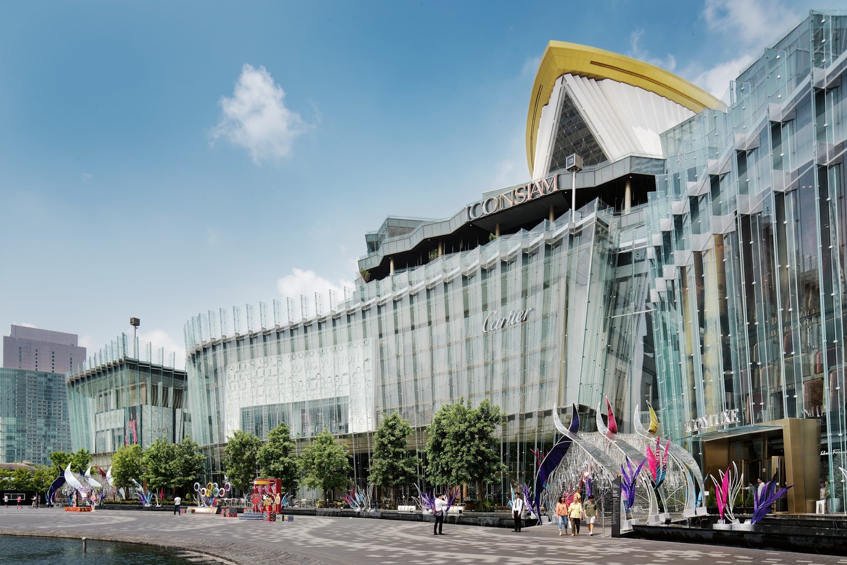 ICONSIAM in Bangkok: all-glass facade - seele  Glass facades,  Architectural materials, Facade