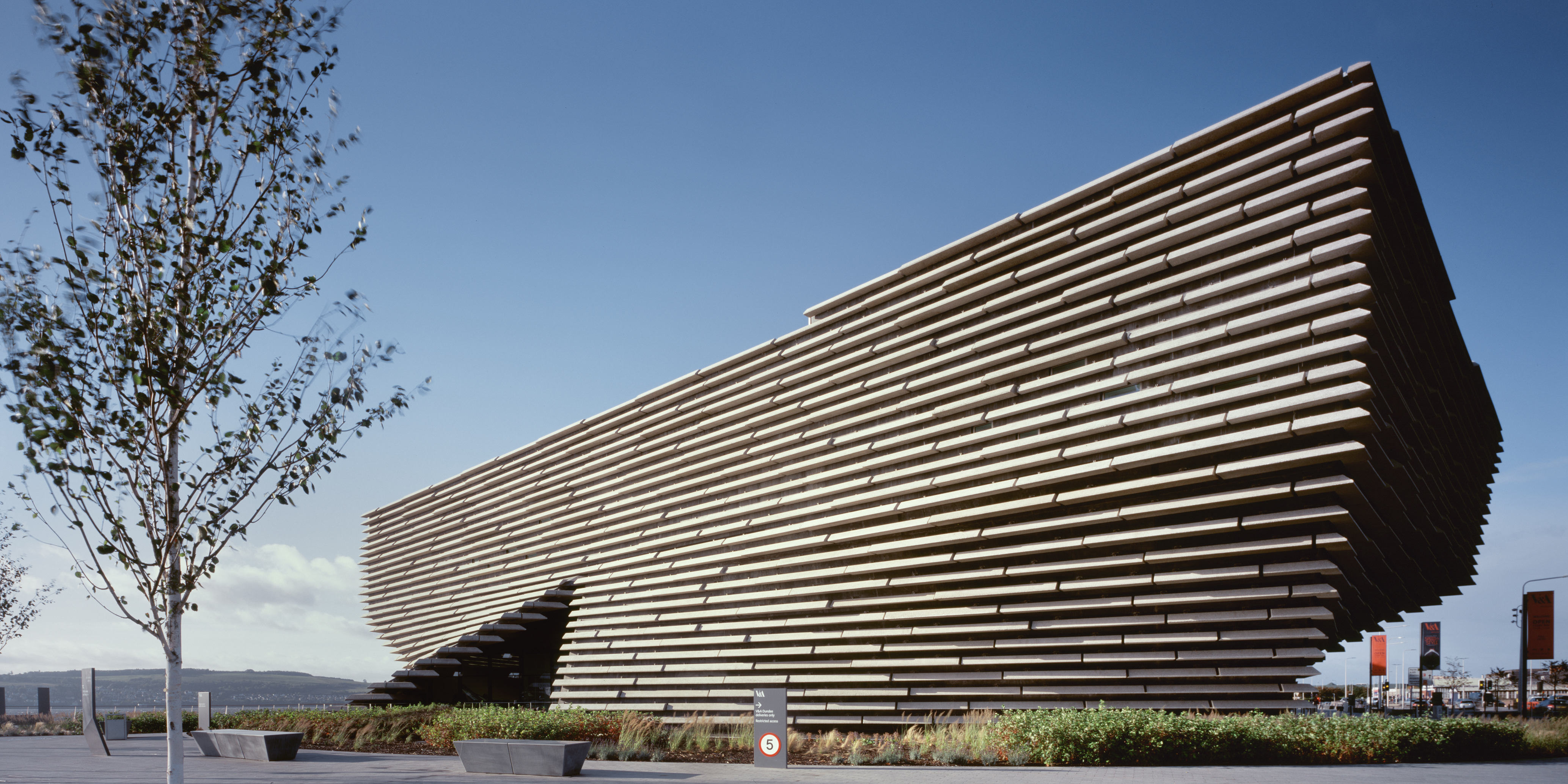 V&A Dundee by Kengo Kuma and Associates - Architizer