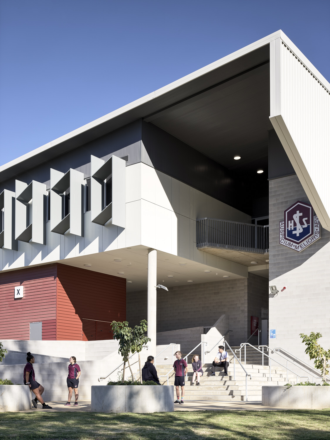 Ipswich State High School Performing Arts Centre by DM2 Architecture