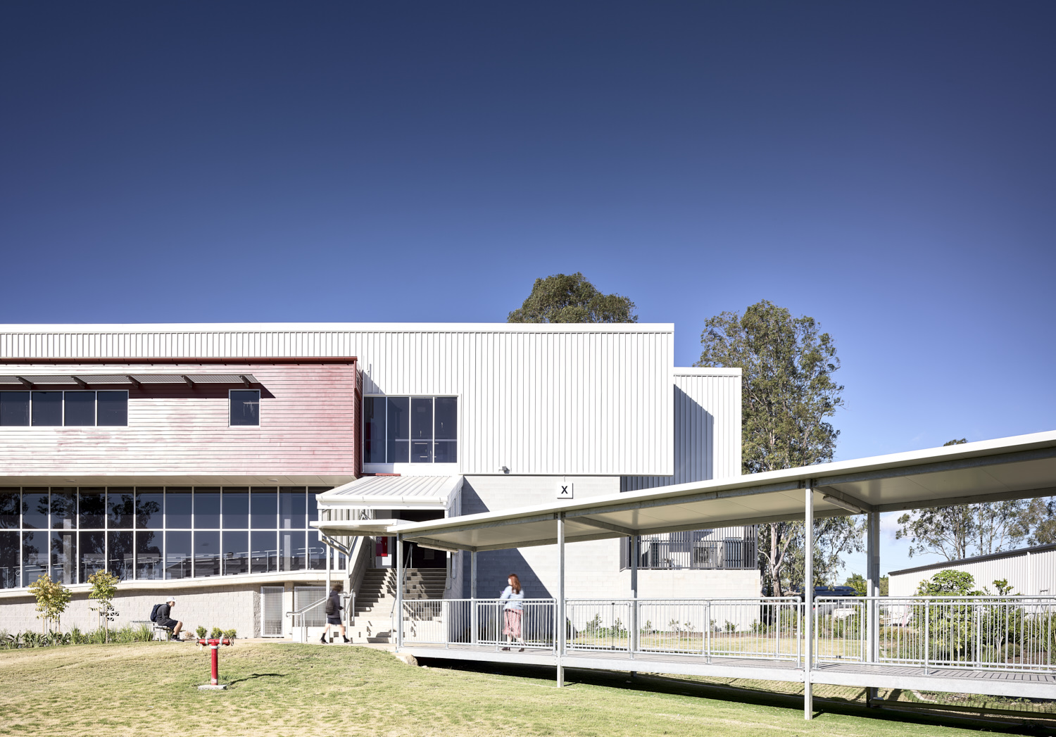 Ipswich State High School Performing Arts Centre by DM2 Architecture