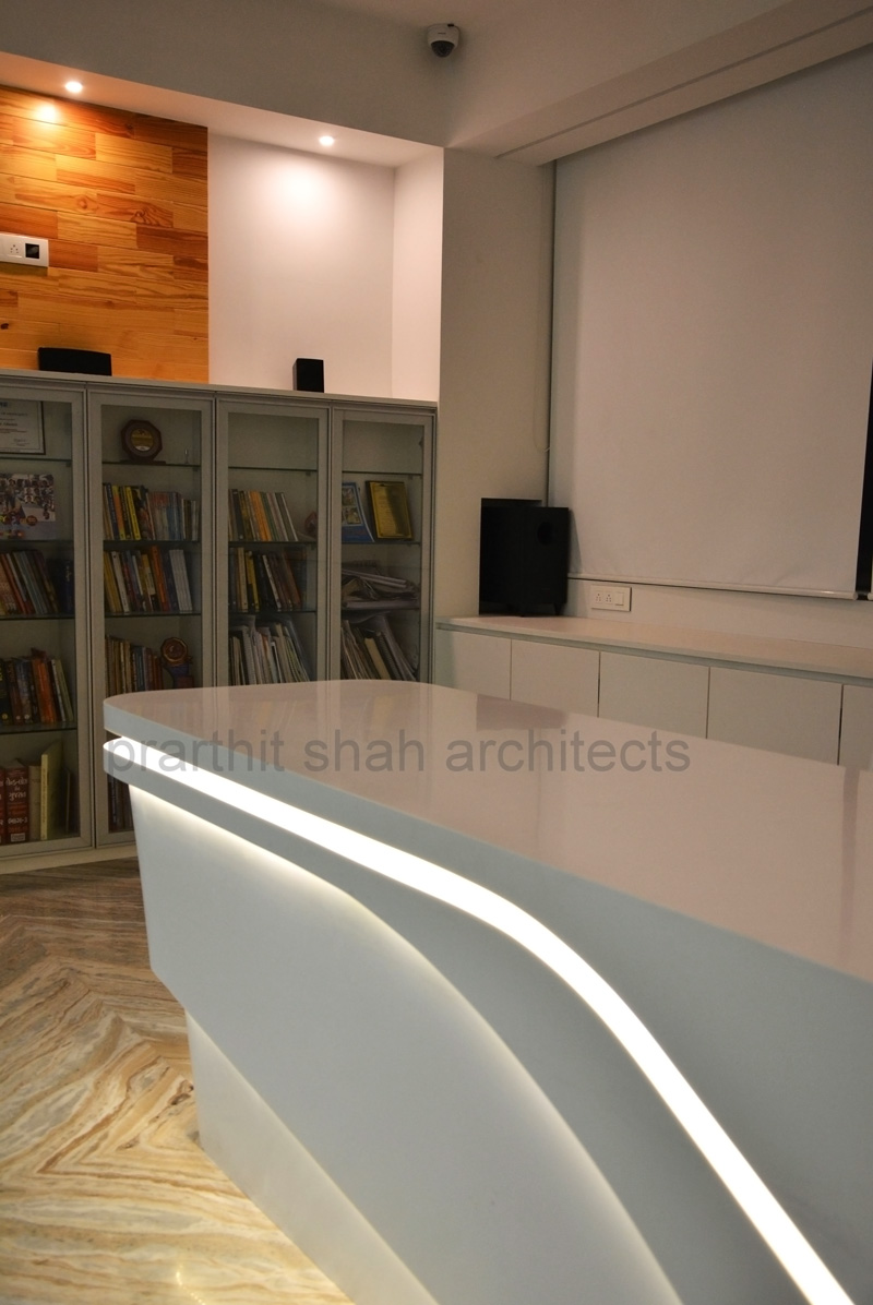 50 Shades of White – Office Interior Design by prarthit shah architects ...