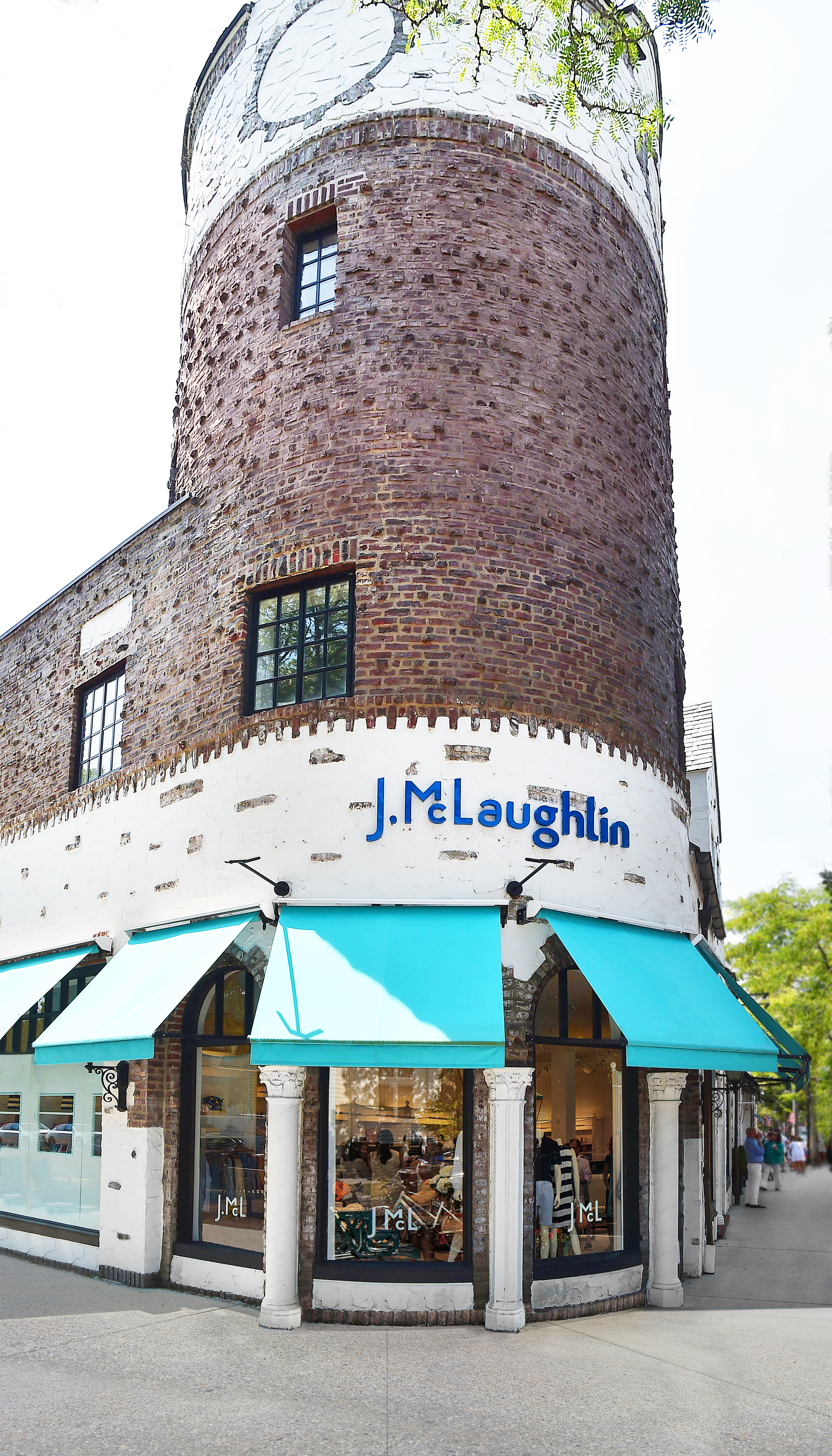 J.McLaughlin Stores National by Larson Architecture Works pllc