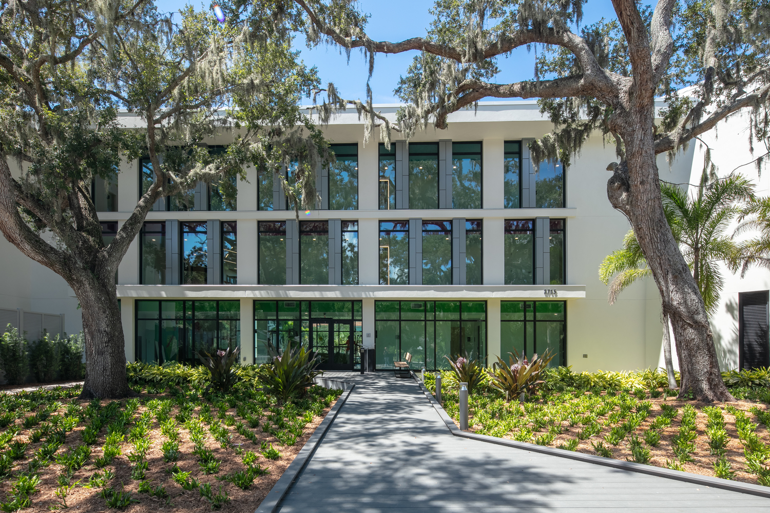 Bridge Hall Apartment, Ringling College of Art and Design Architizer