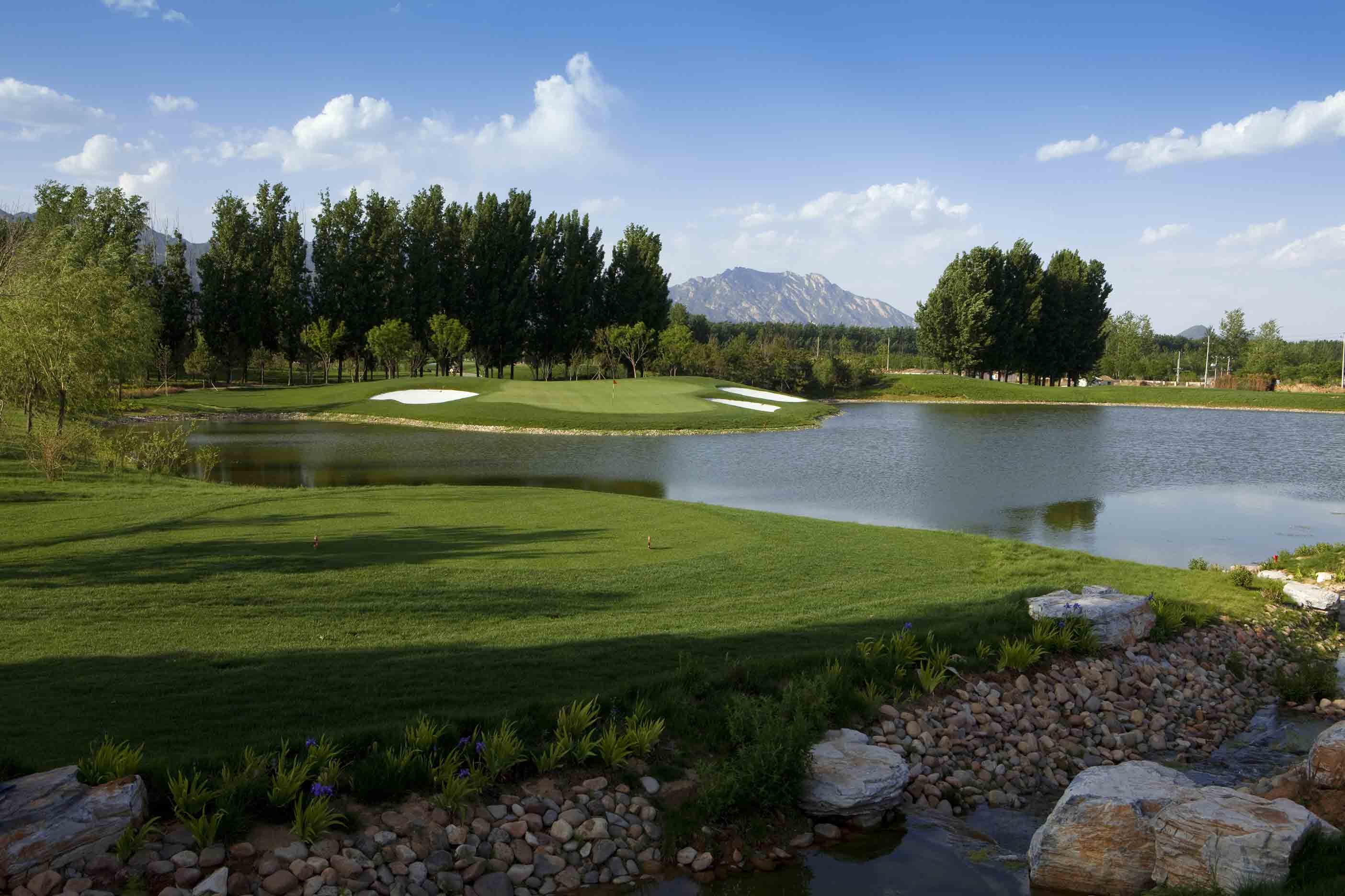 Idea 2937206: Golf Courses by innov8 DESIGN studio in China - Architizer