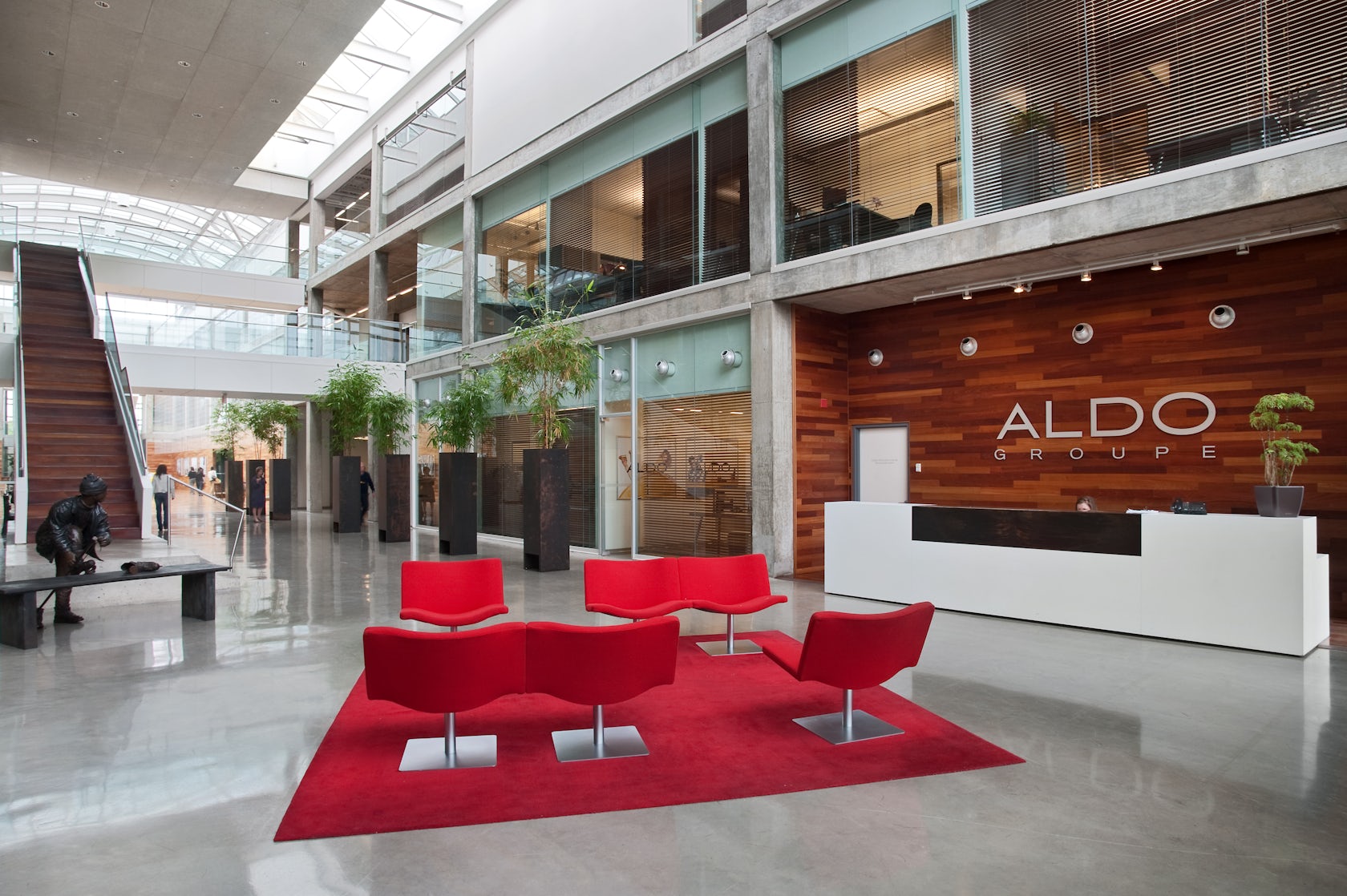 Aldo group corporate office address derechos del humano cuales son
