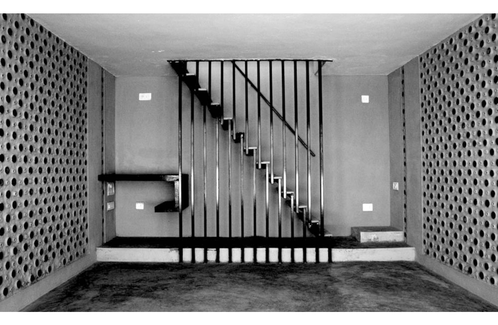 The Bottle House by Betweenlines Architizer