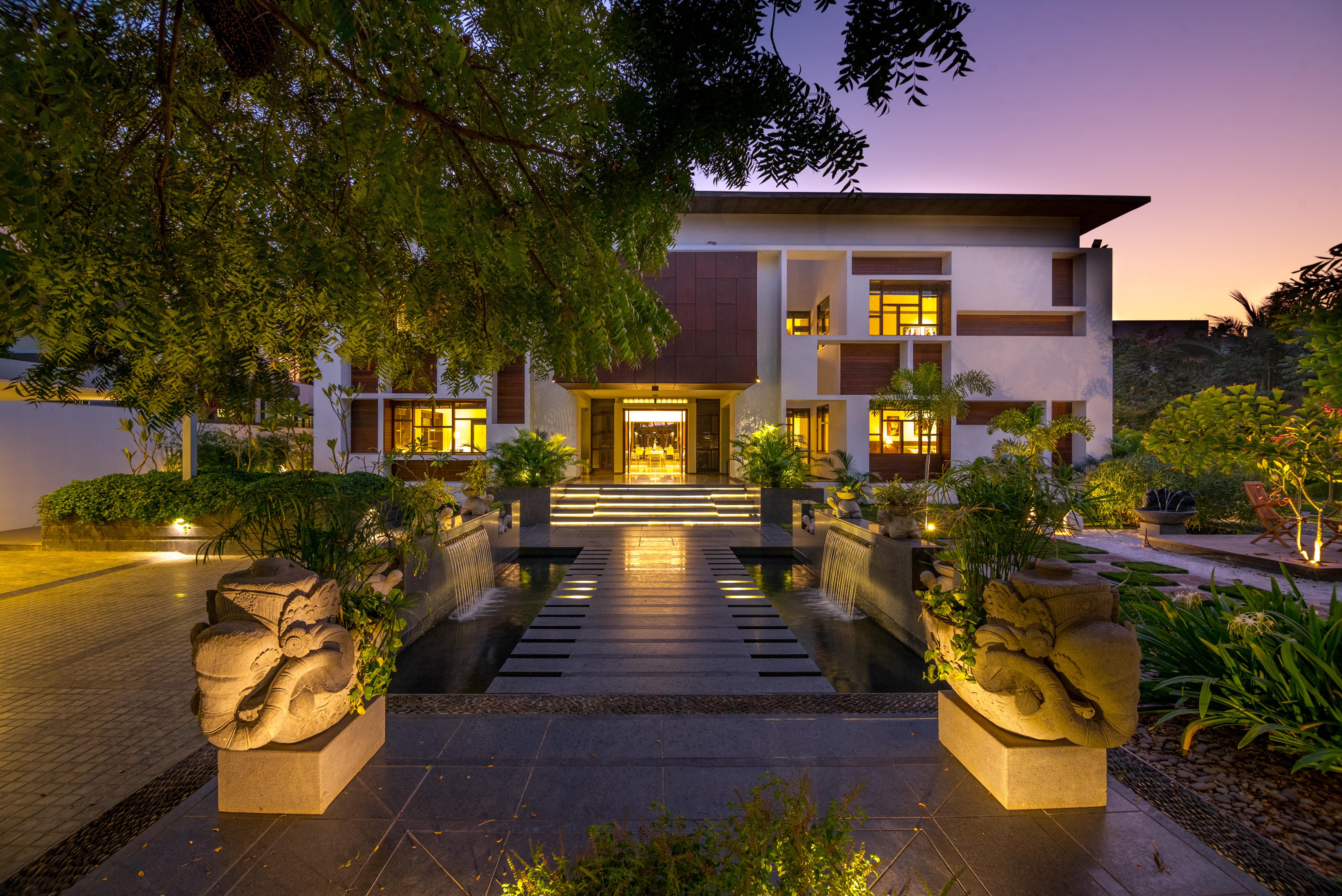 The Courtyard House, Ahmedabad by Associated Architects (I) Pvt. Ltd