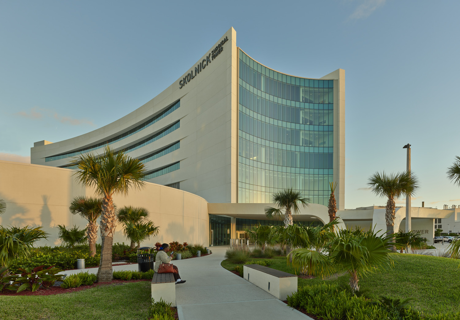 Mount Sinai Medical Center, Skolnick Surgical Tower and Hildebrandt