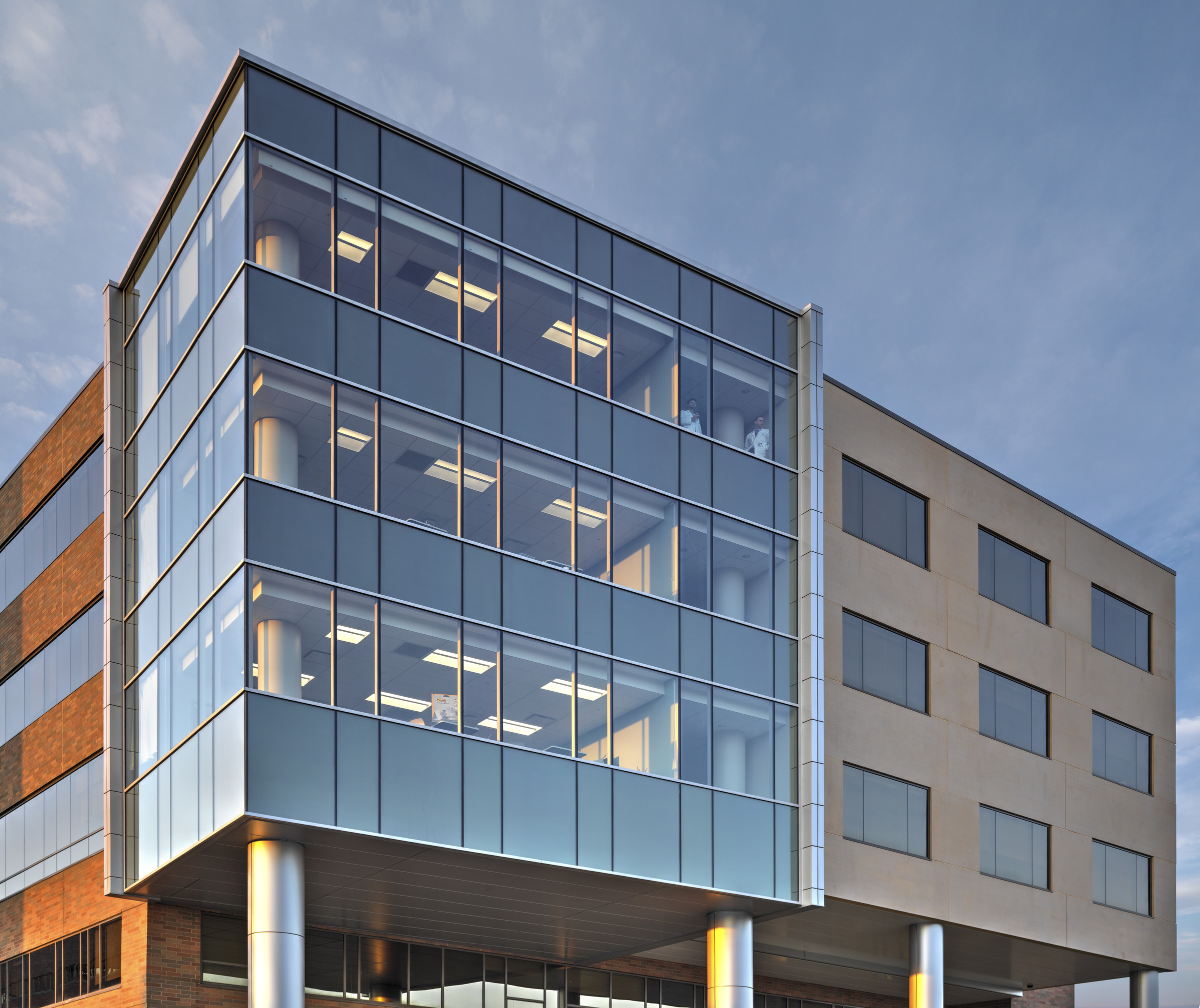 Henry Ford Allegiance Health Bed Tower by HED Architizer