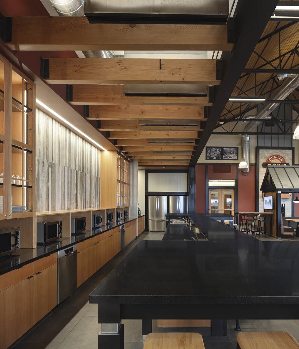 Duluth Trading Company Headquarters By Plunkett Raysich Architects ...