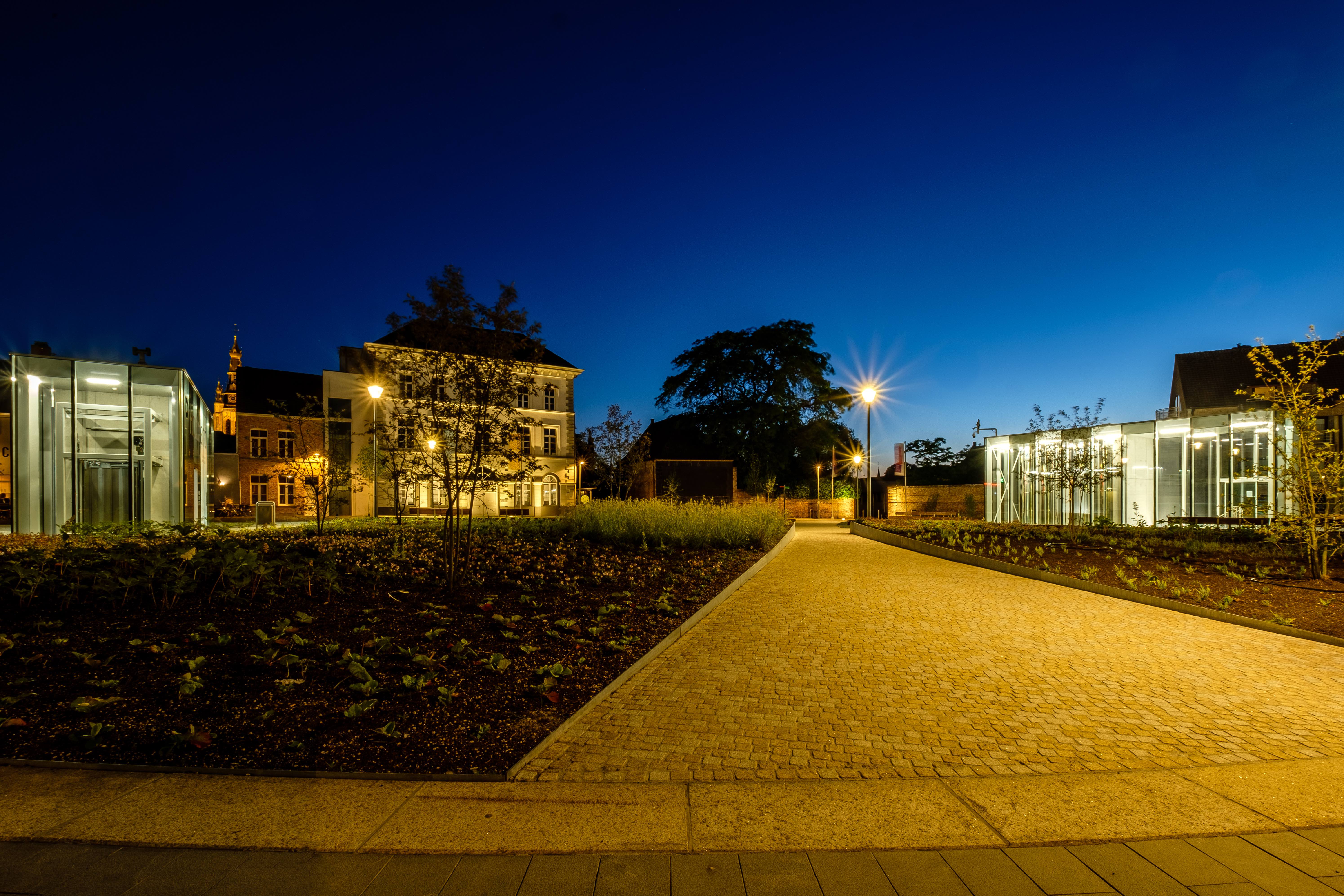 Parking garage and city square Houtmarkt, Kortrijk by ZJA I Architects