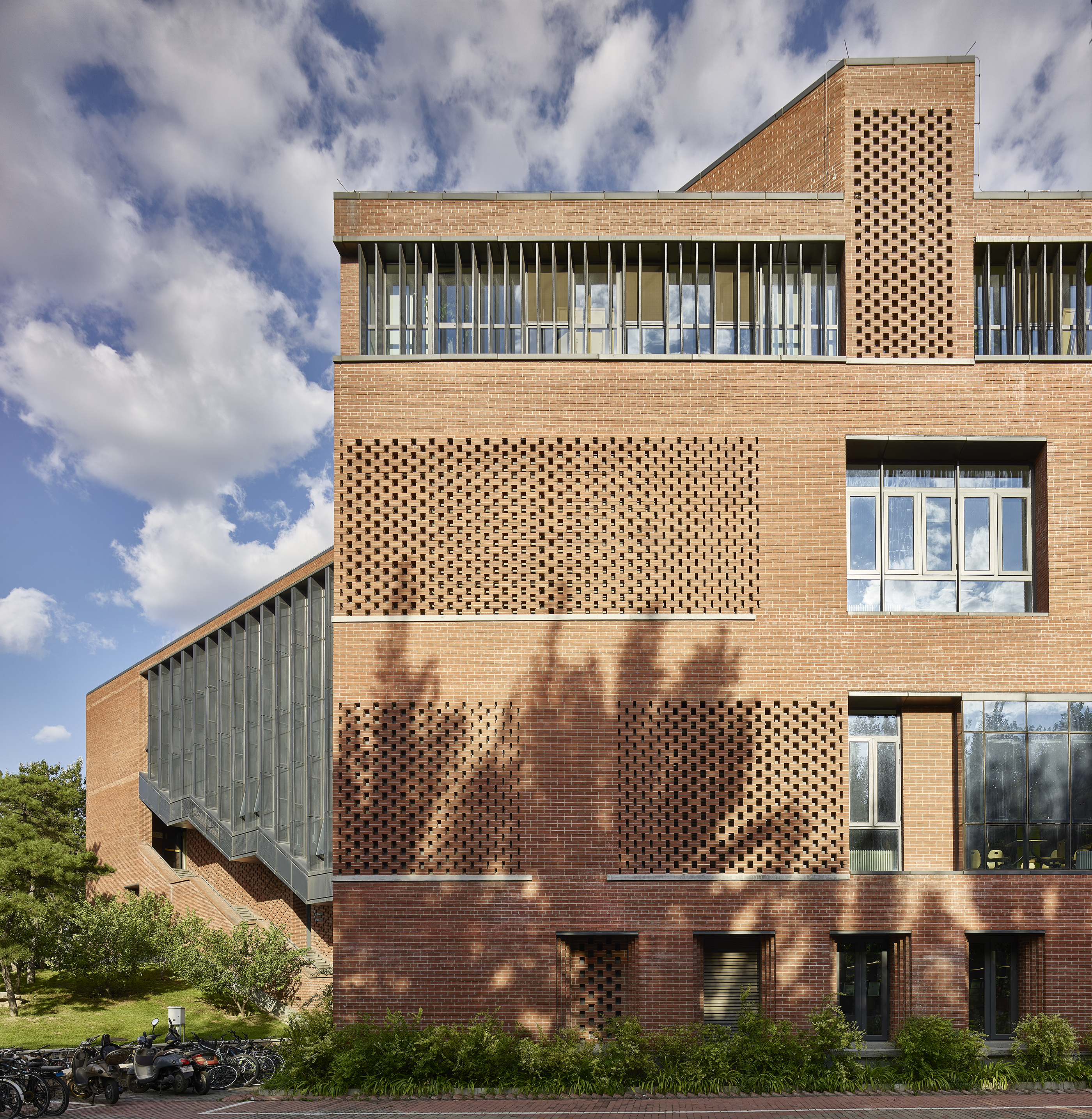 Central Canteen of Tsinghua University by SUP Atelier of THAD Architizer