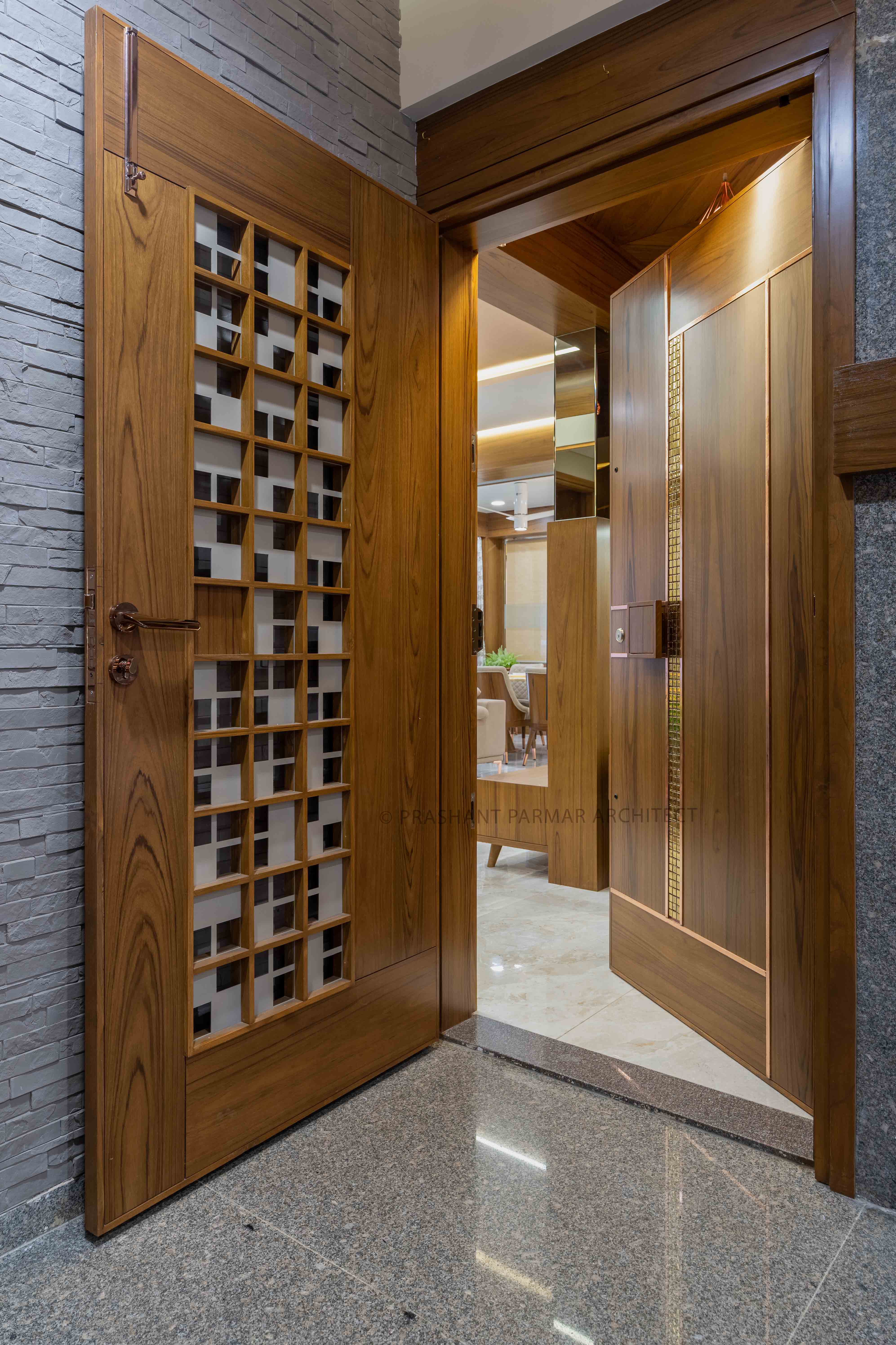 Interior Design of 4bhk Apartment at Vertis Tower by Prashant Parmar ...