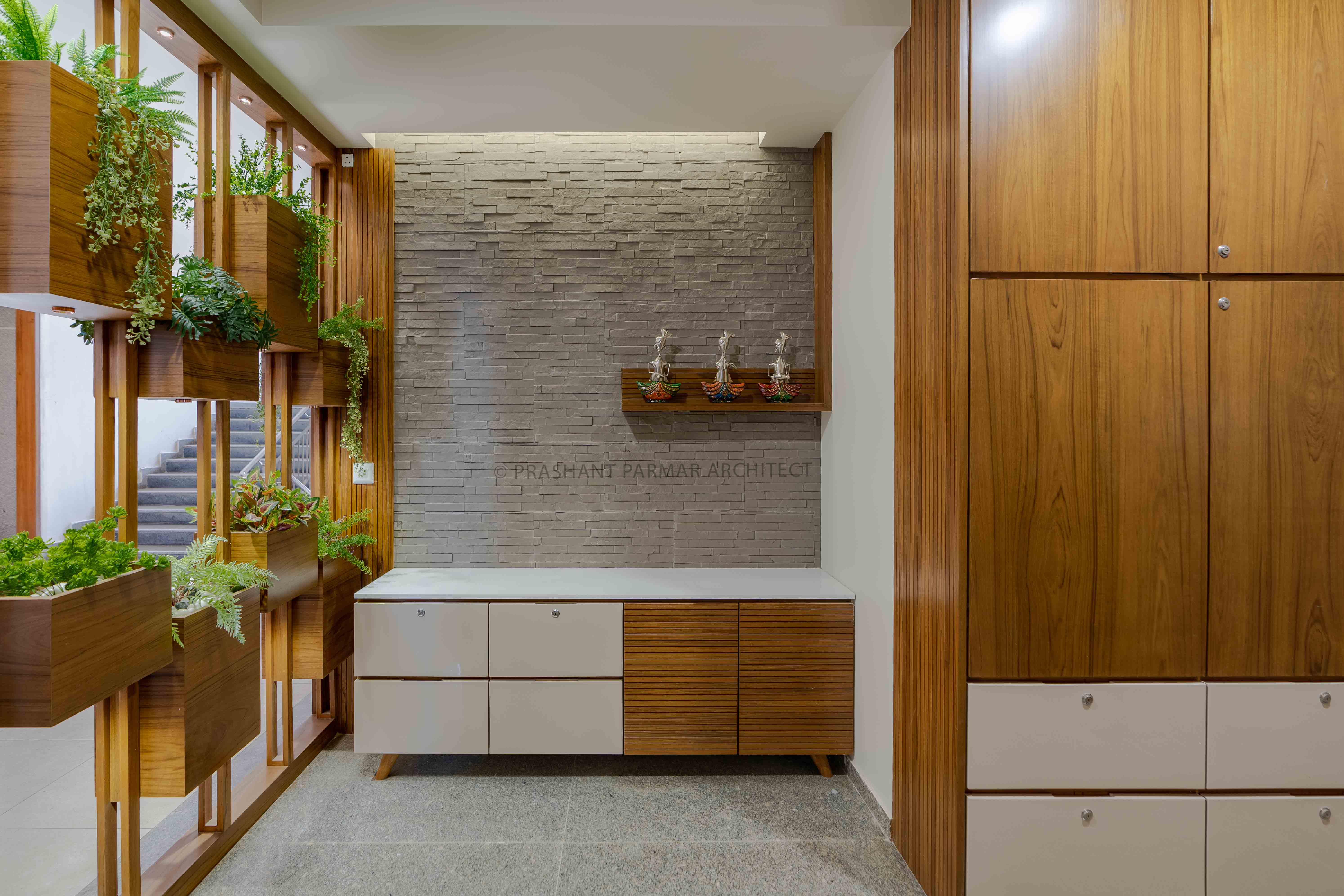 Interior Design of 4bhk Apartment at Vertis Tower by Prashant Parmar ...