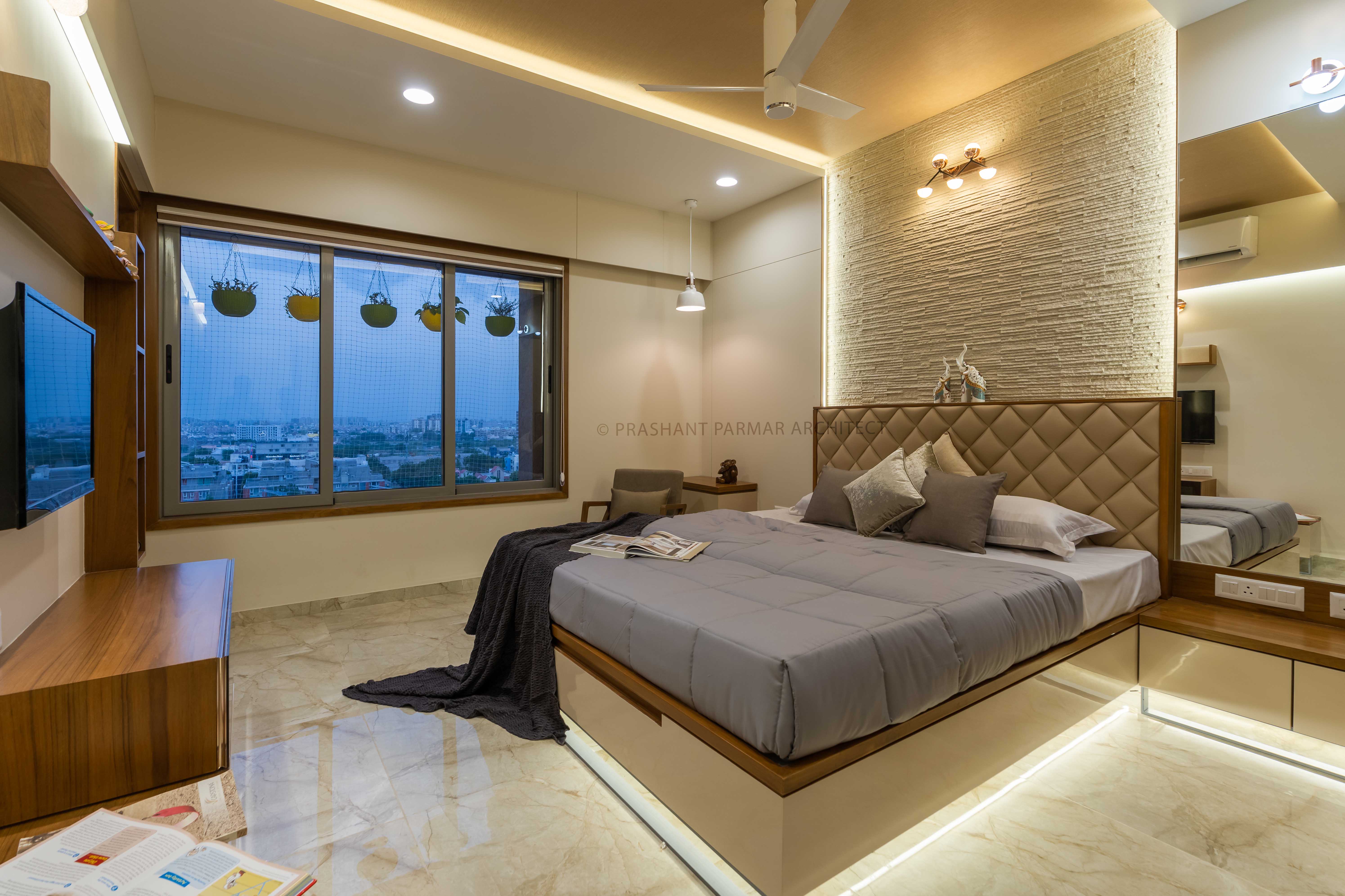 Interior Design of 4bhk Apartment at Vertis Tower by Prashant Parmar ...
