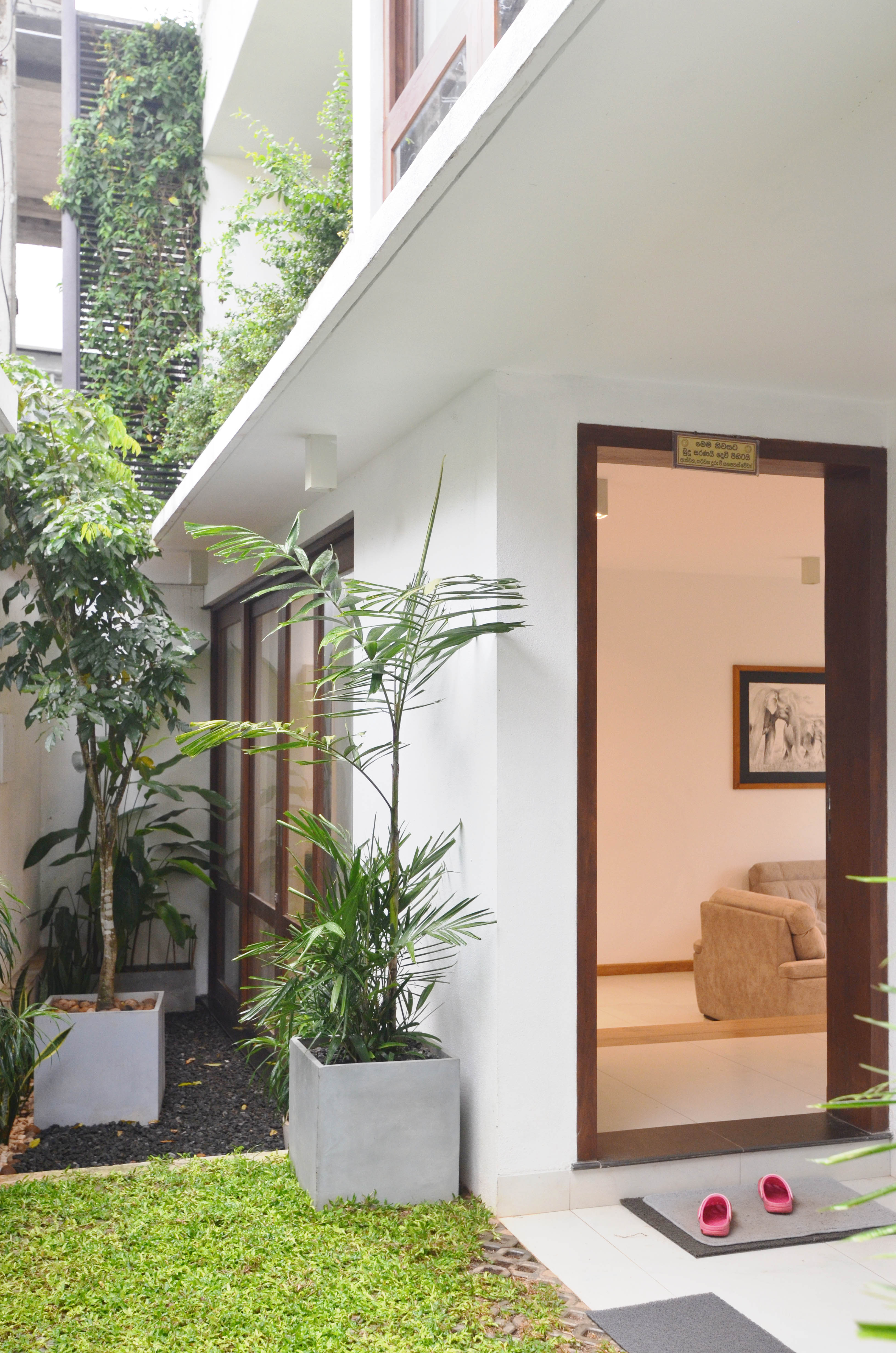 Residence in Kandy, Sri Lanka by BAABAR - Architizer, image size:1680x2536