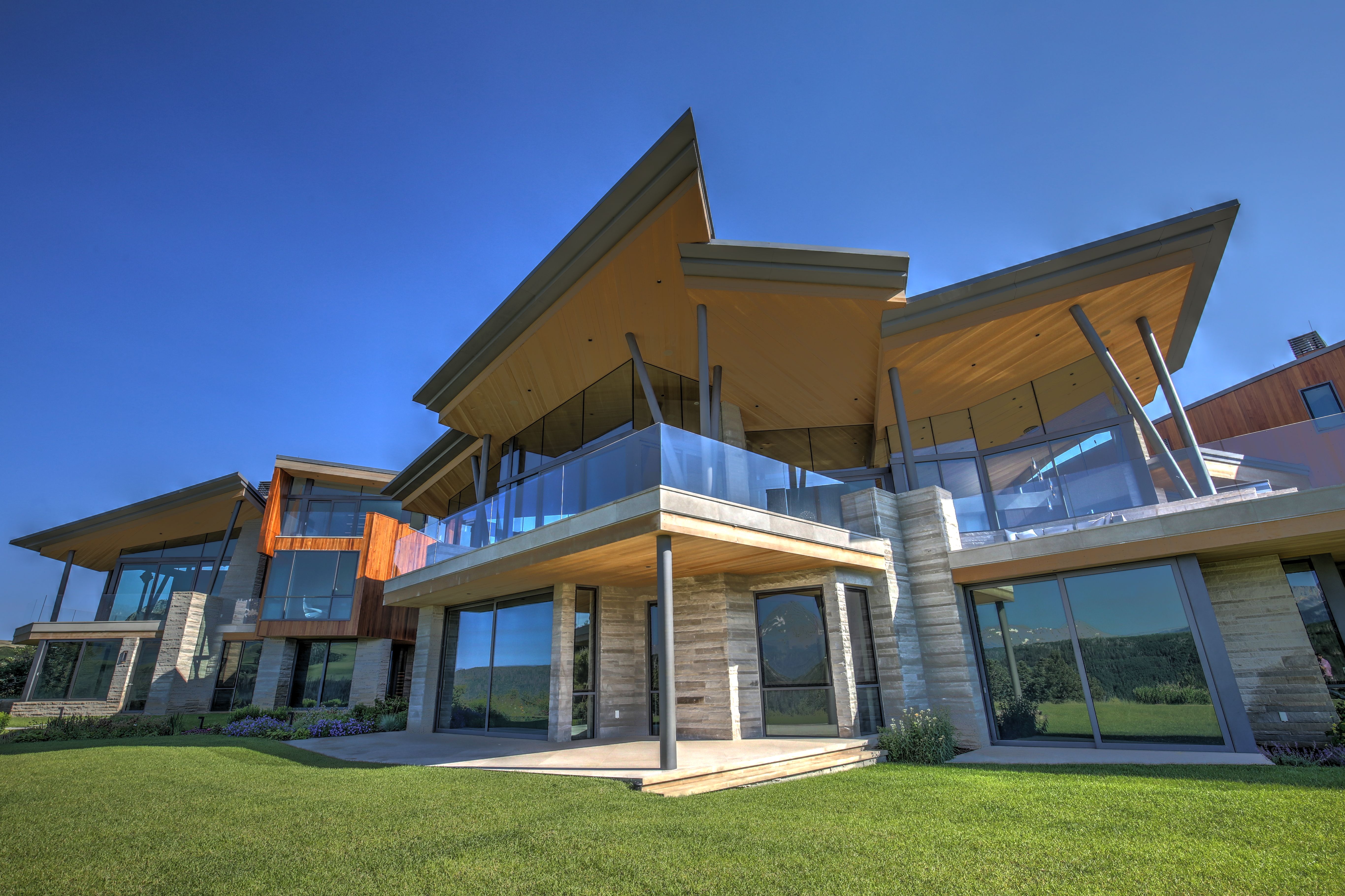 Sunset Ridge by Poss Architecture + Planning and Interior Design