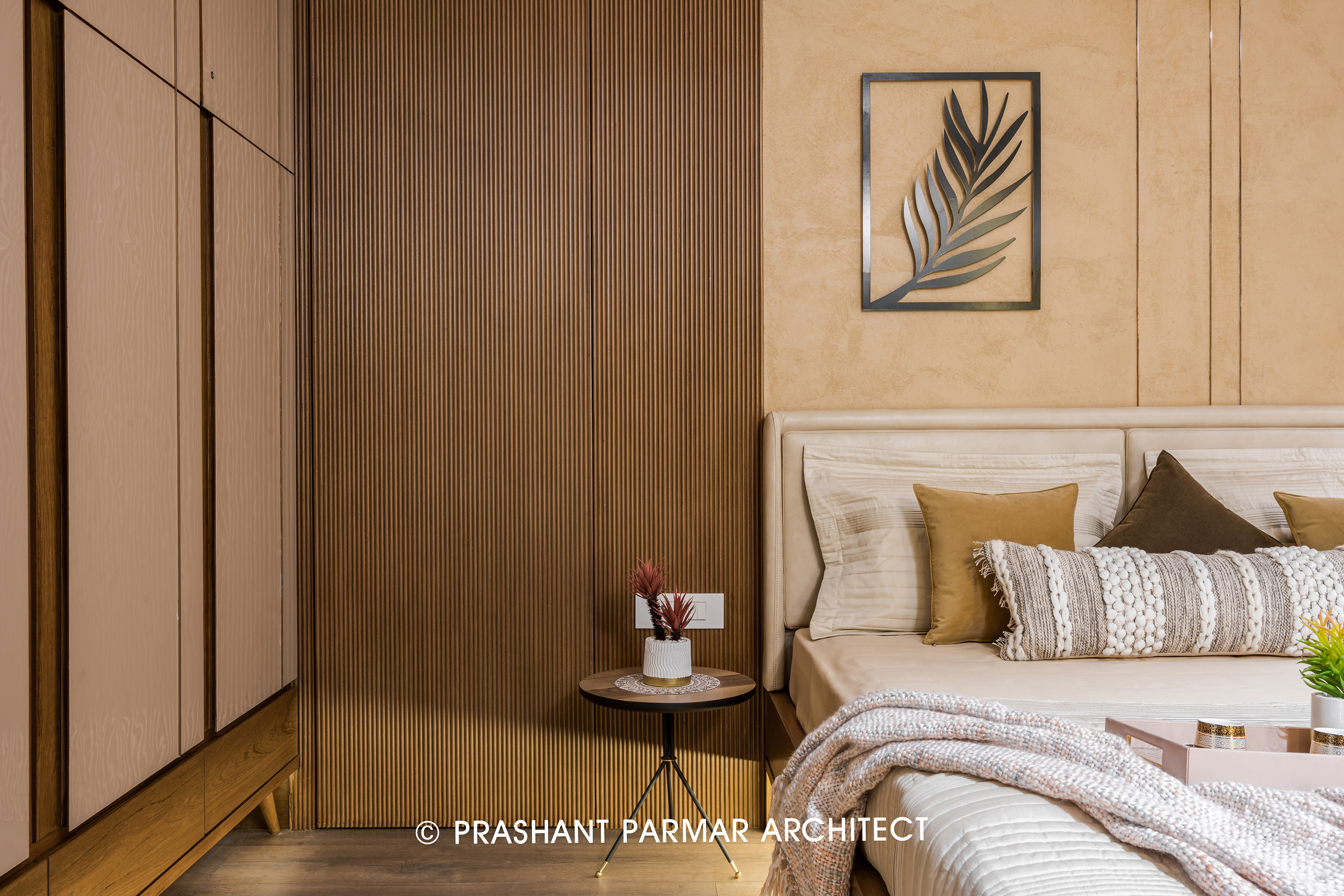 Apartment Interior At Swati Crimson In Ahmedabad by Prashant Parmar ...