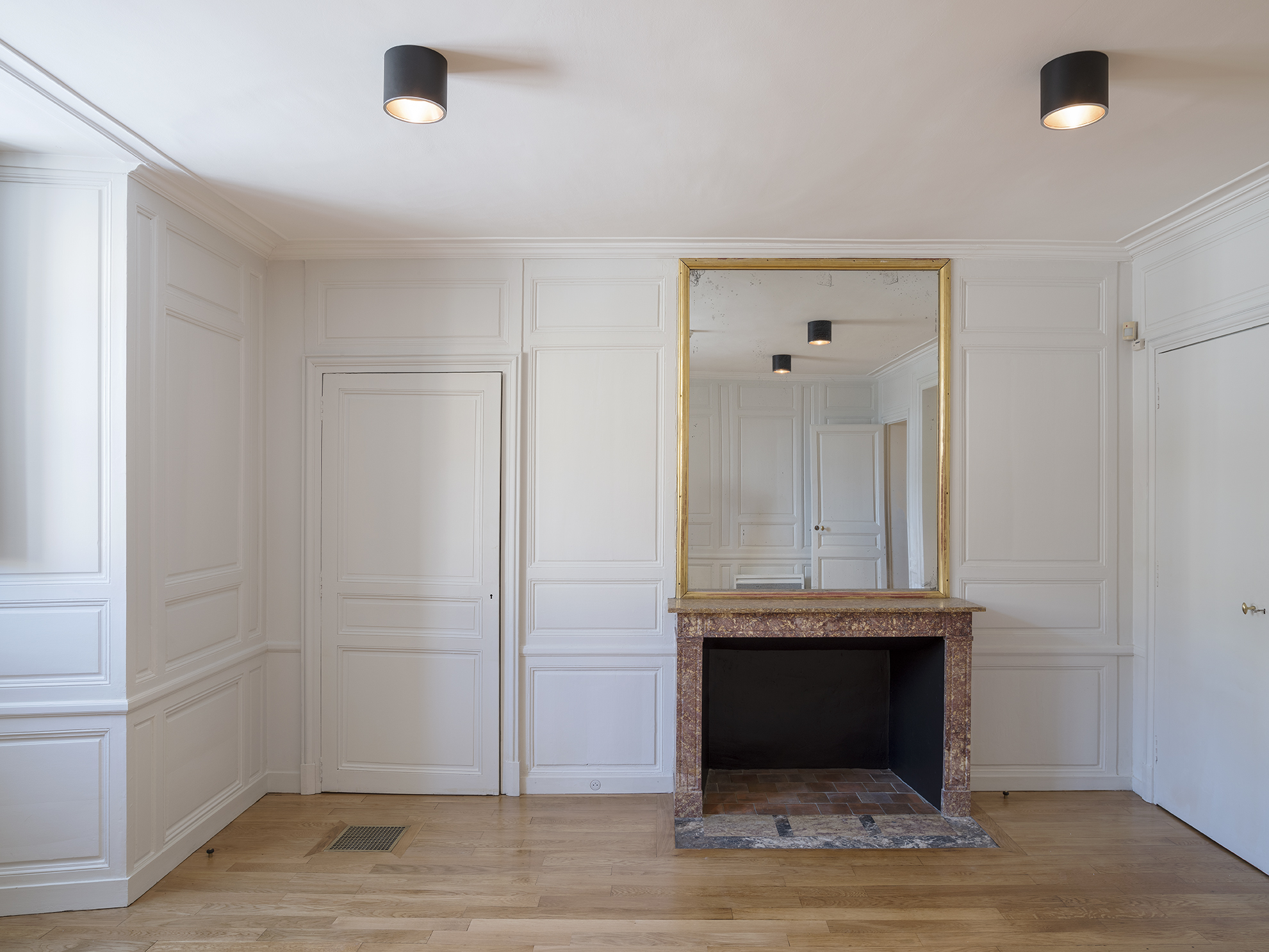 REDEPLOYMENT OF SERVICES OF THE CHÂTEAU DE FONTAINEBLEAU by Studio