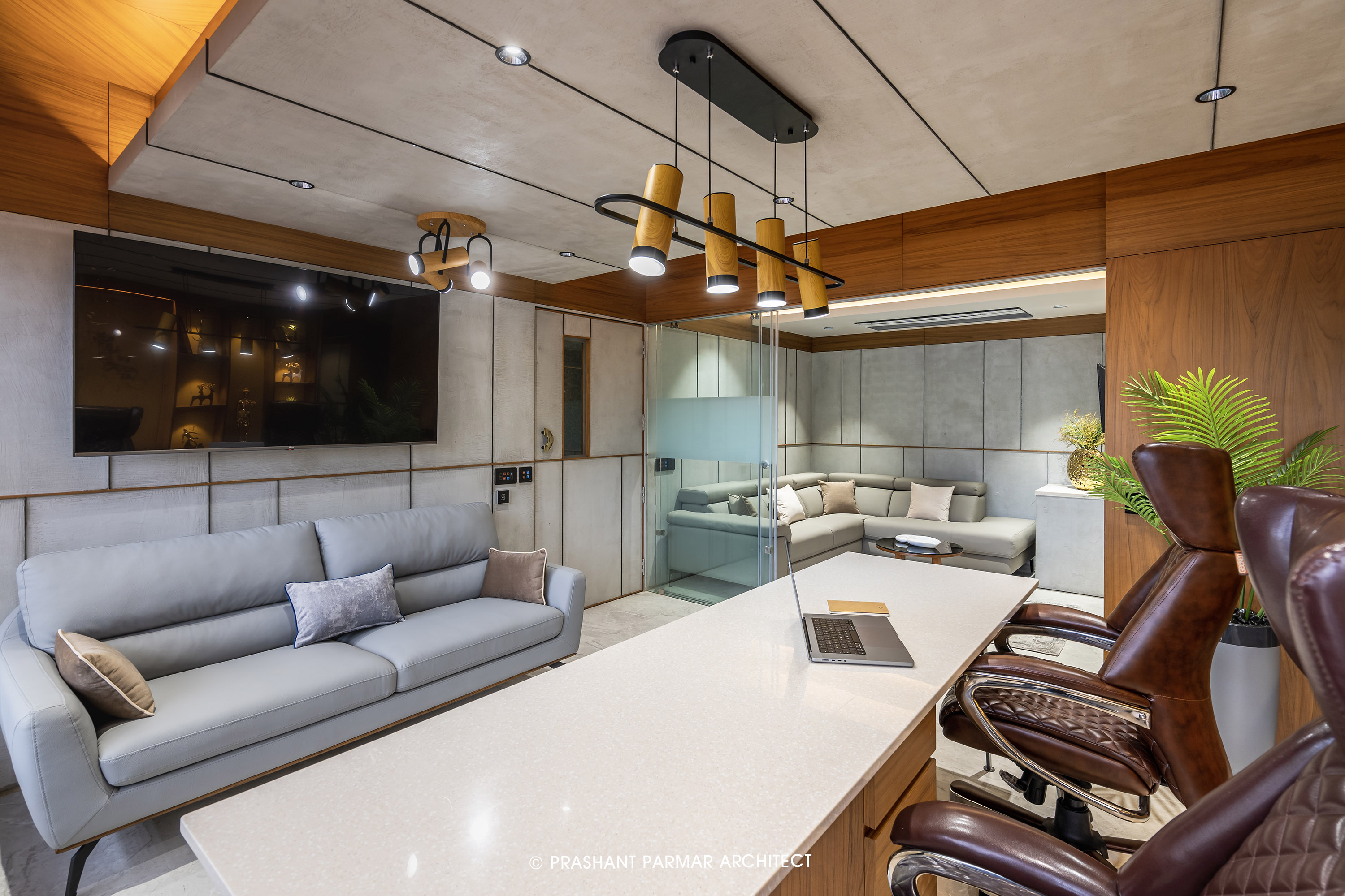 Modern Office Interior Design At Ahmedabad by Prashant Parmar Architect ...
