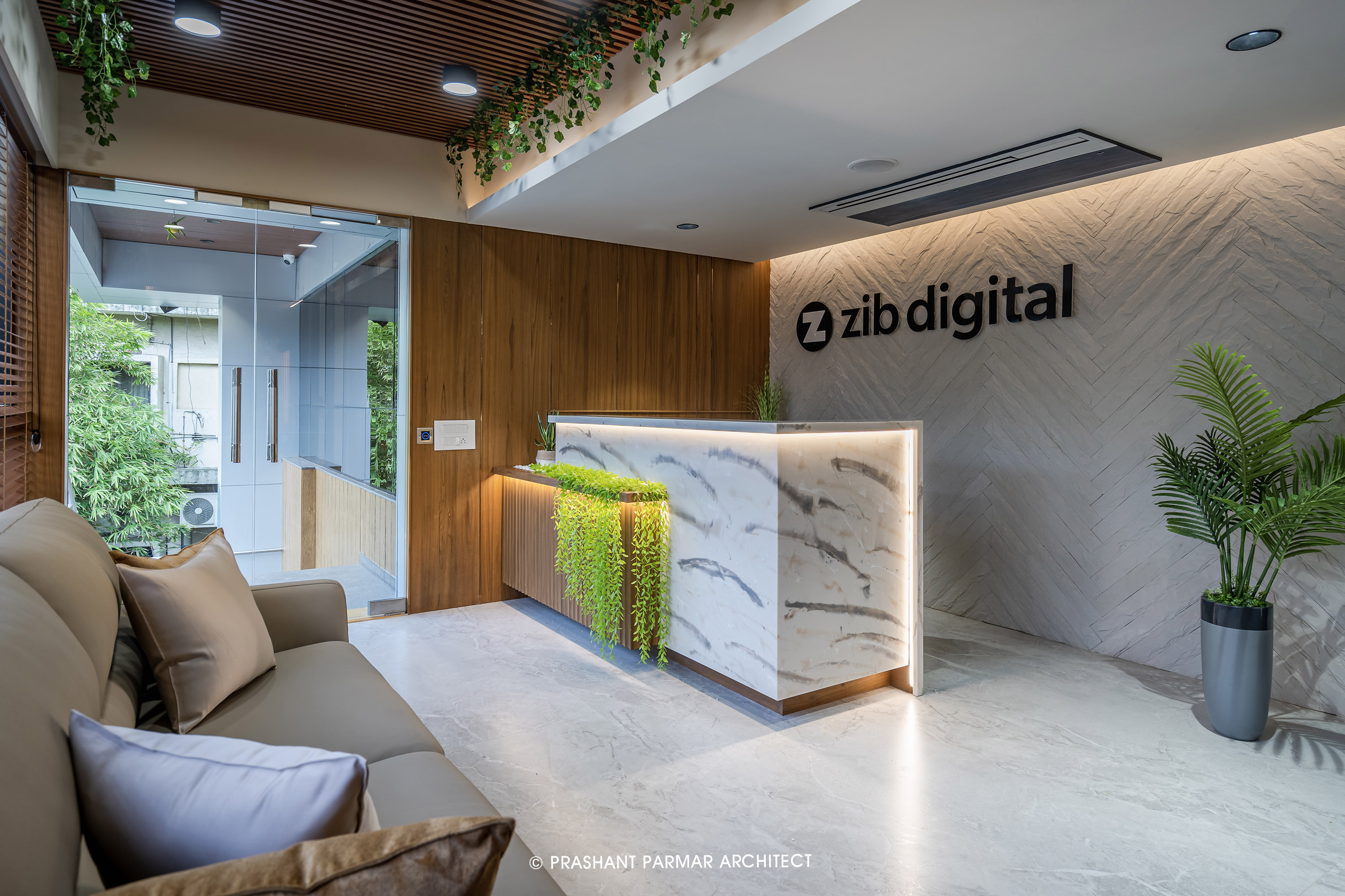 Modern Office Interior Design At Ahmedabad by Prashant Parmar Architect ...