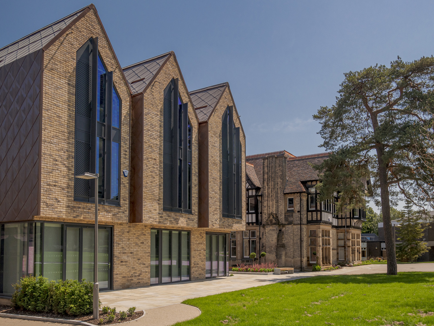 School of Business at Brookfield by Shepheard Epstein Hunter Architizer