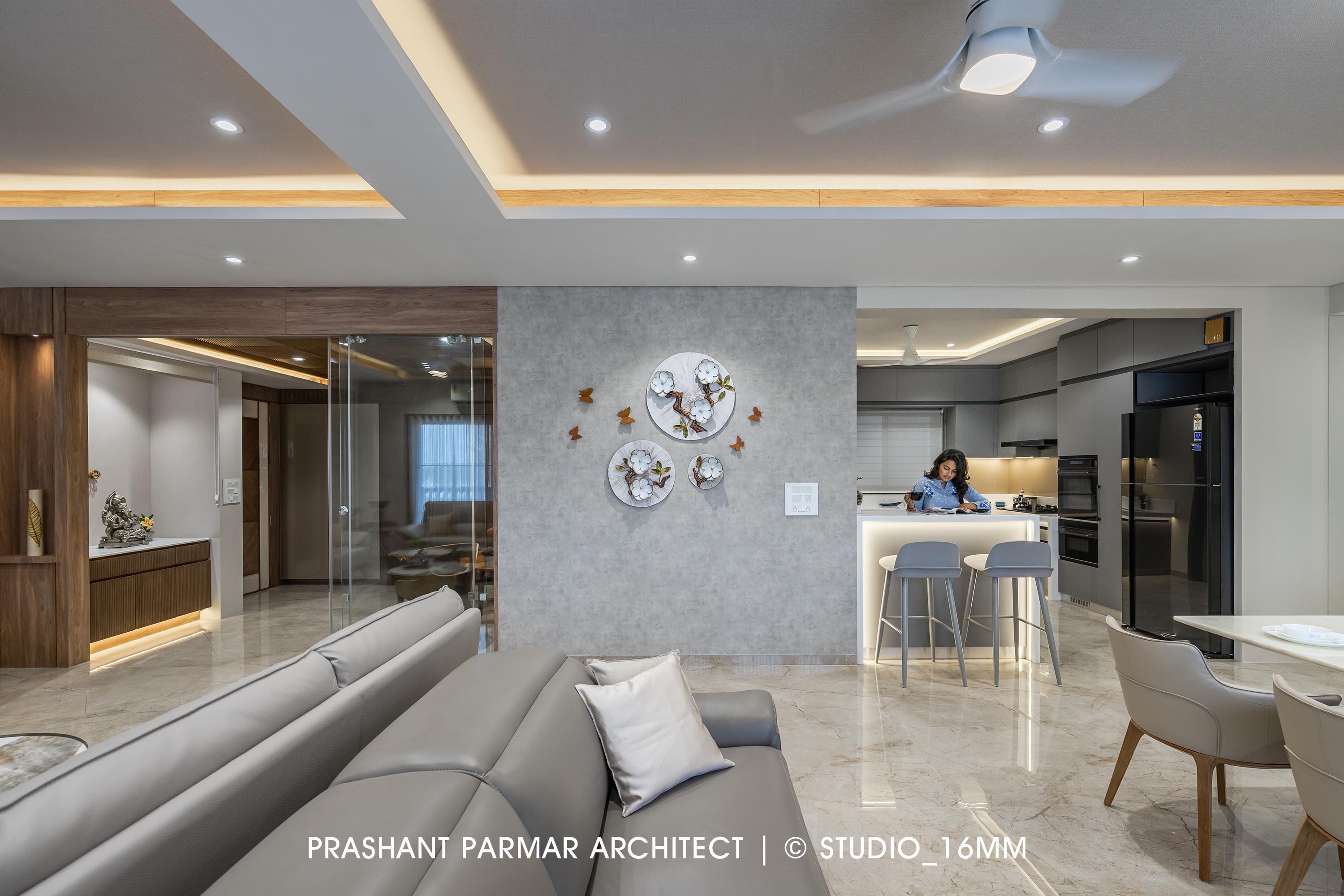 Apartment Interior At Darshanam Clublife In Vadodara by Prashant Parmar ...