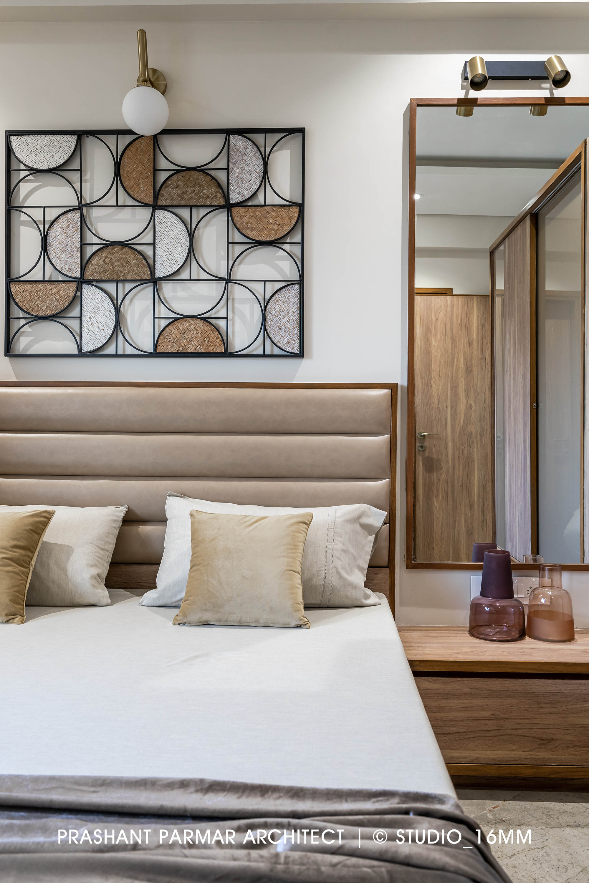 Apartment Interior At Darshanam Clublife In Vadodara by Prashant Parmar ...