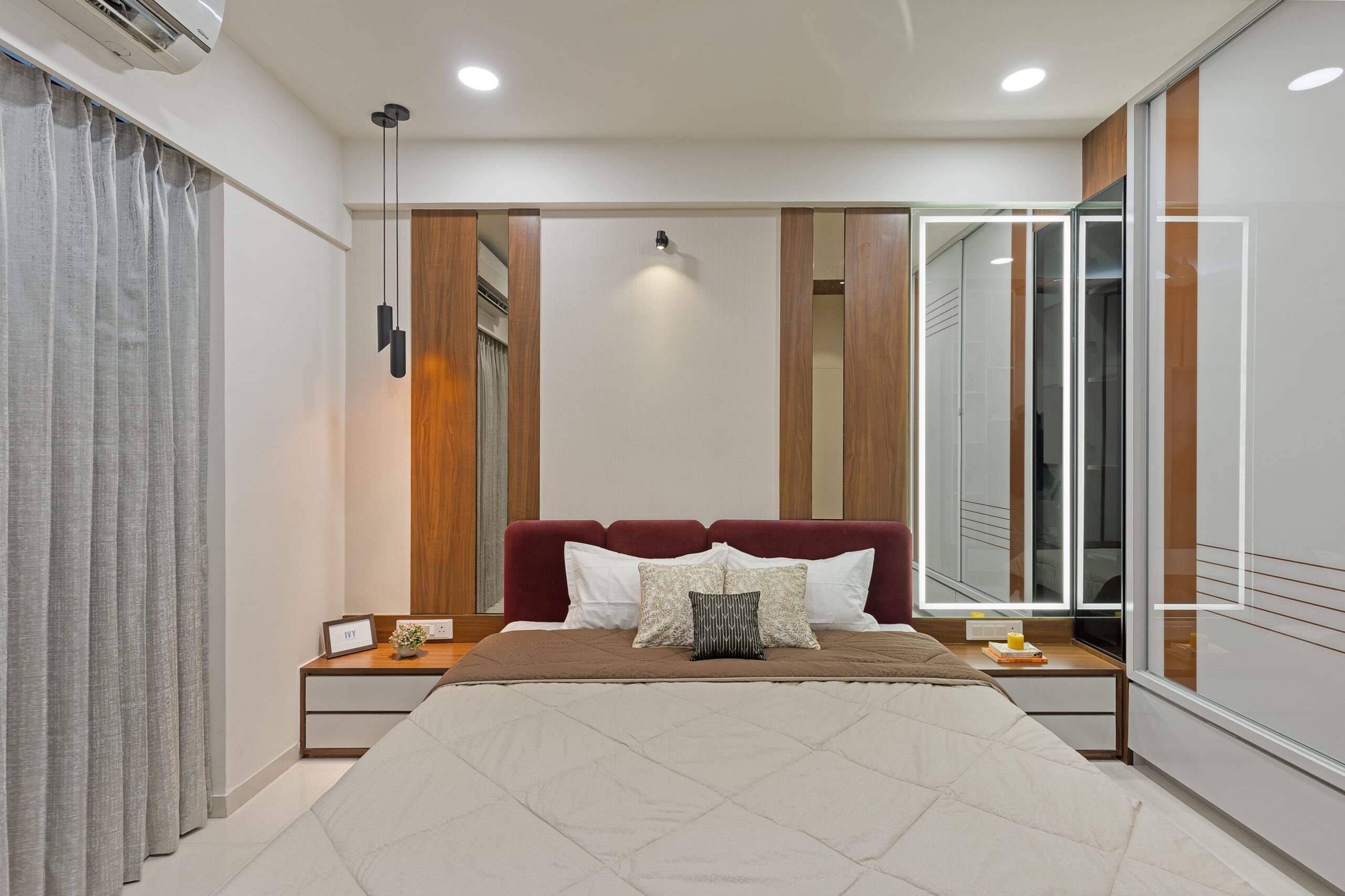 A 3 BHK Apartment Interior Design at Shyam Sanvi, Ahmedabad by Montdor ...