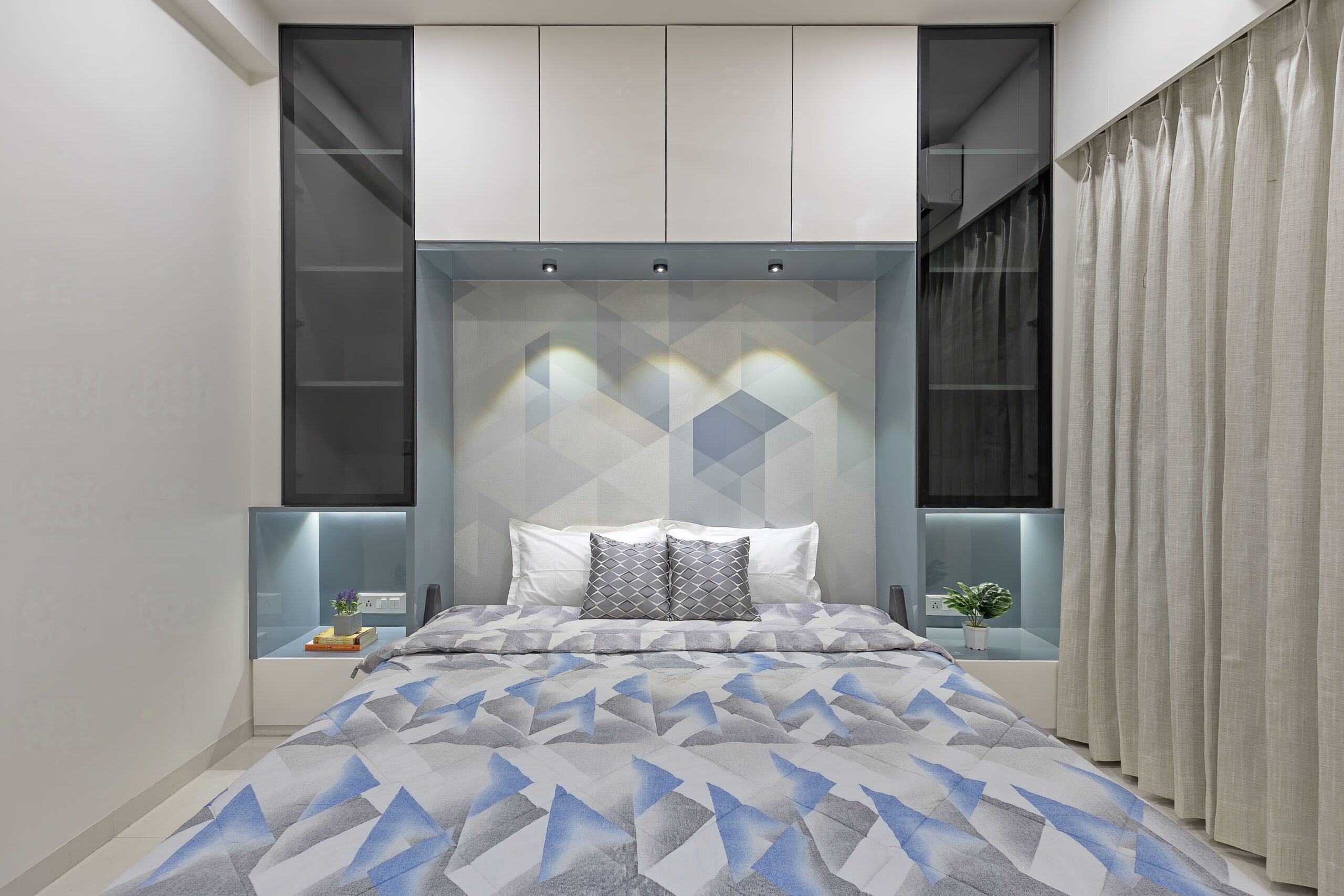 A 3 BHK Apartment Interior Design at Shyam Sanvi, Ahmedabad by Montdor ...